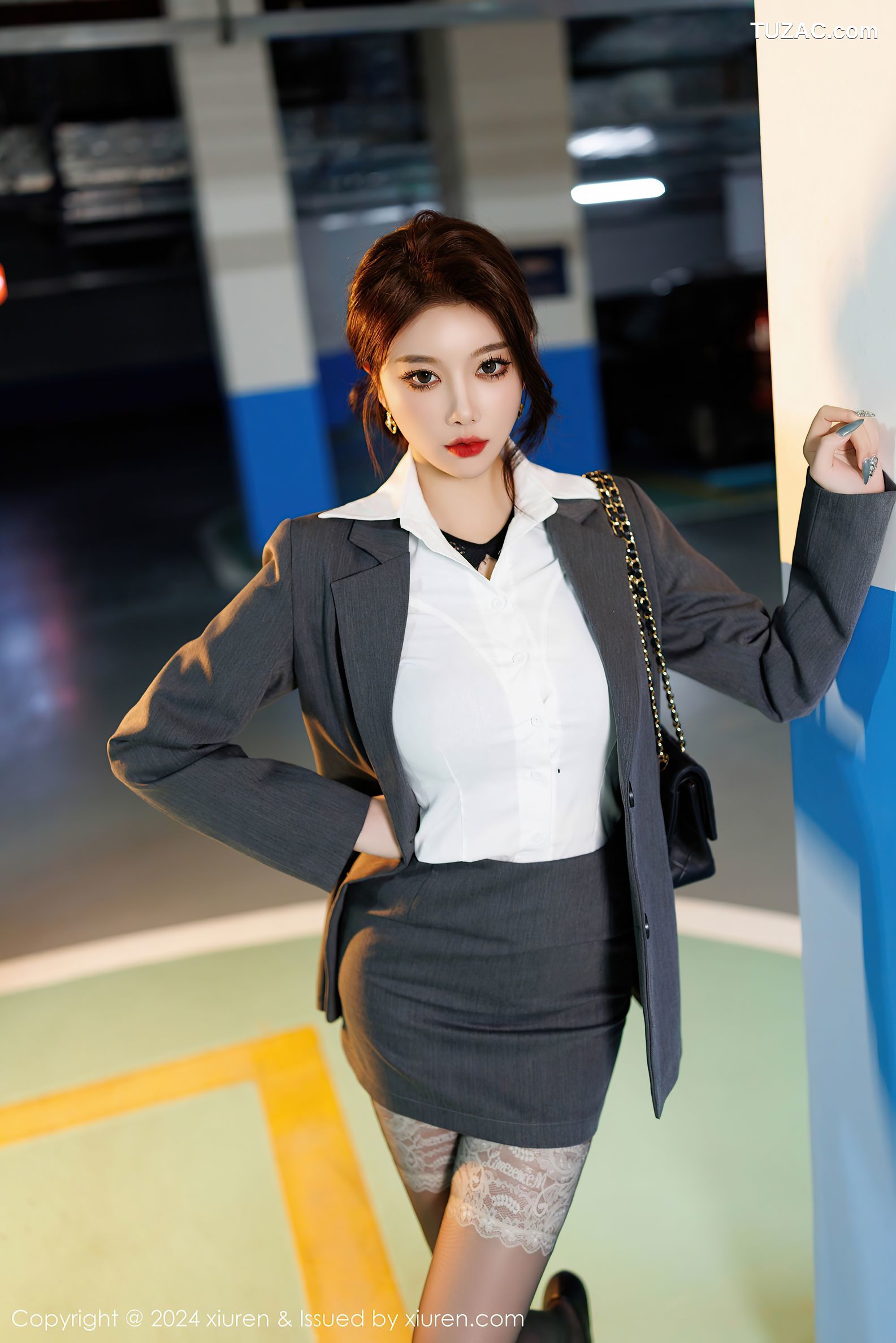 XiuRen秀人网-9634-杨晨晨Yome-OL灰色裙装白衬衫黑内衣黑丝-2024.12.20