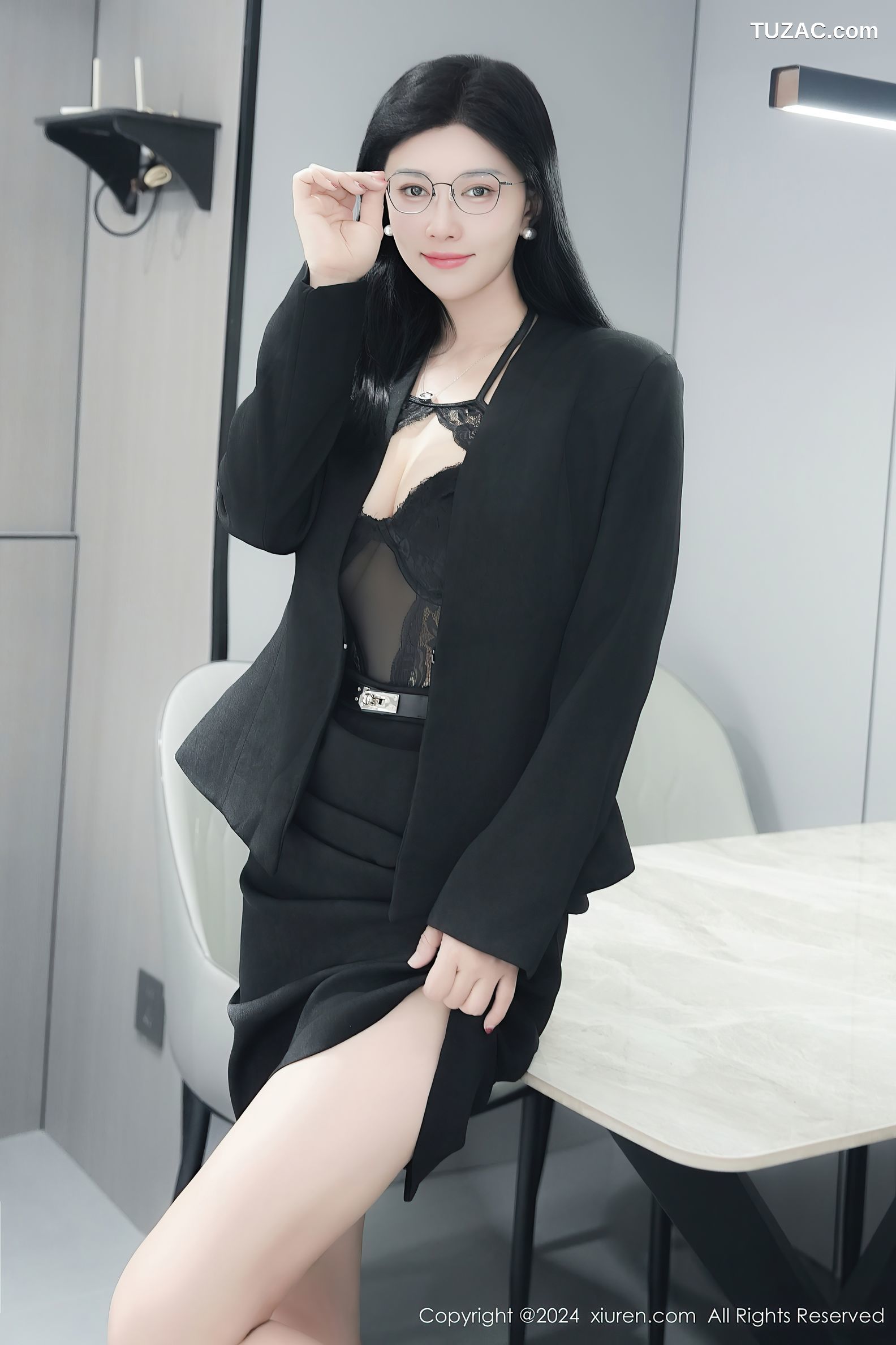 XiuRen秀人网-9639-雅茹老师-OL黑色裙装黑蕾丝内衣-2024.12.23