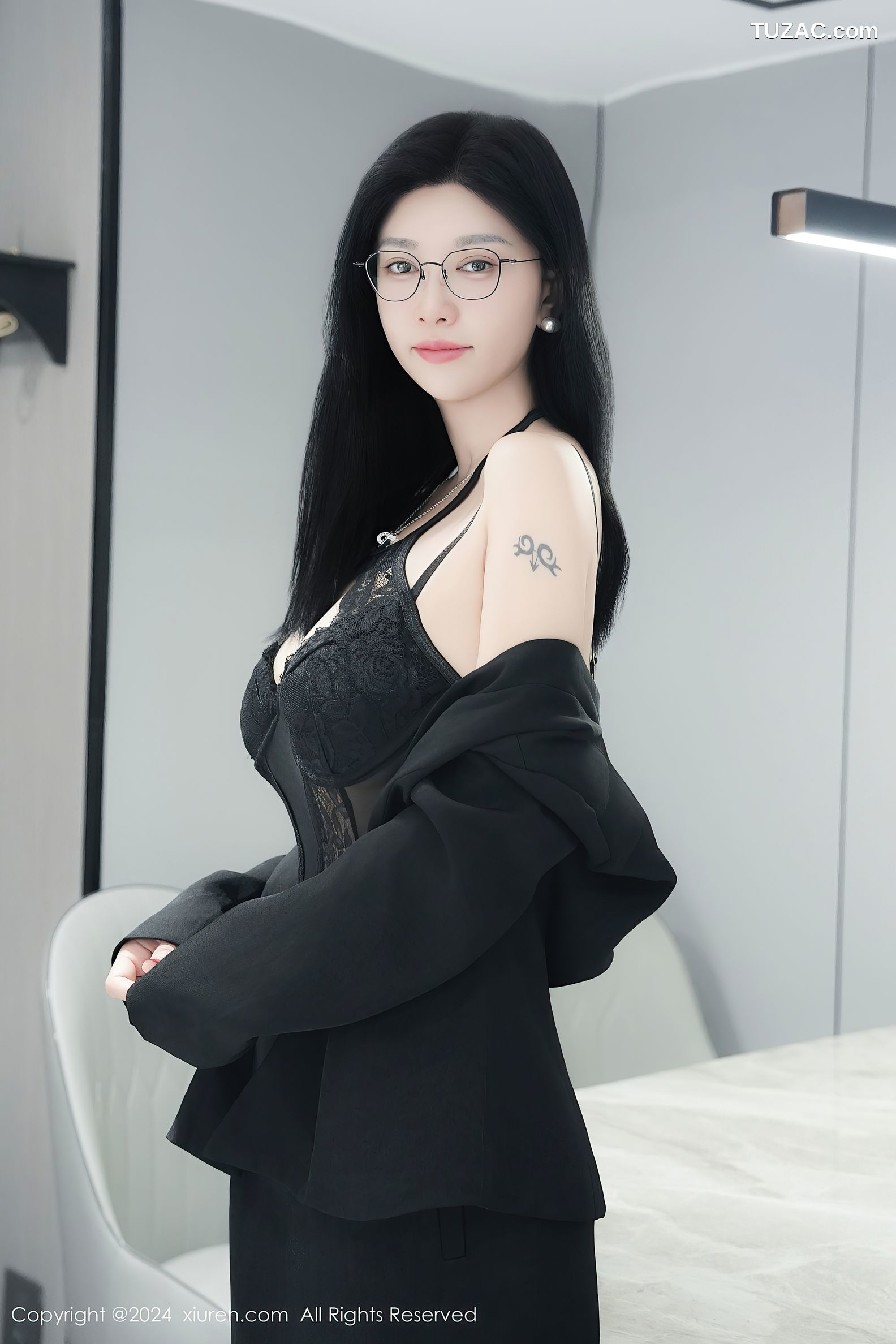 XiuRen秀人网-9639-雅茹老师-OL黑色裙装黑蕾丝内衣-2024.12.23