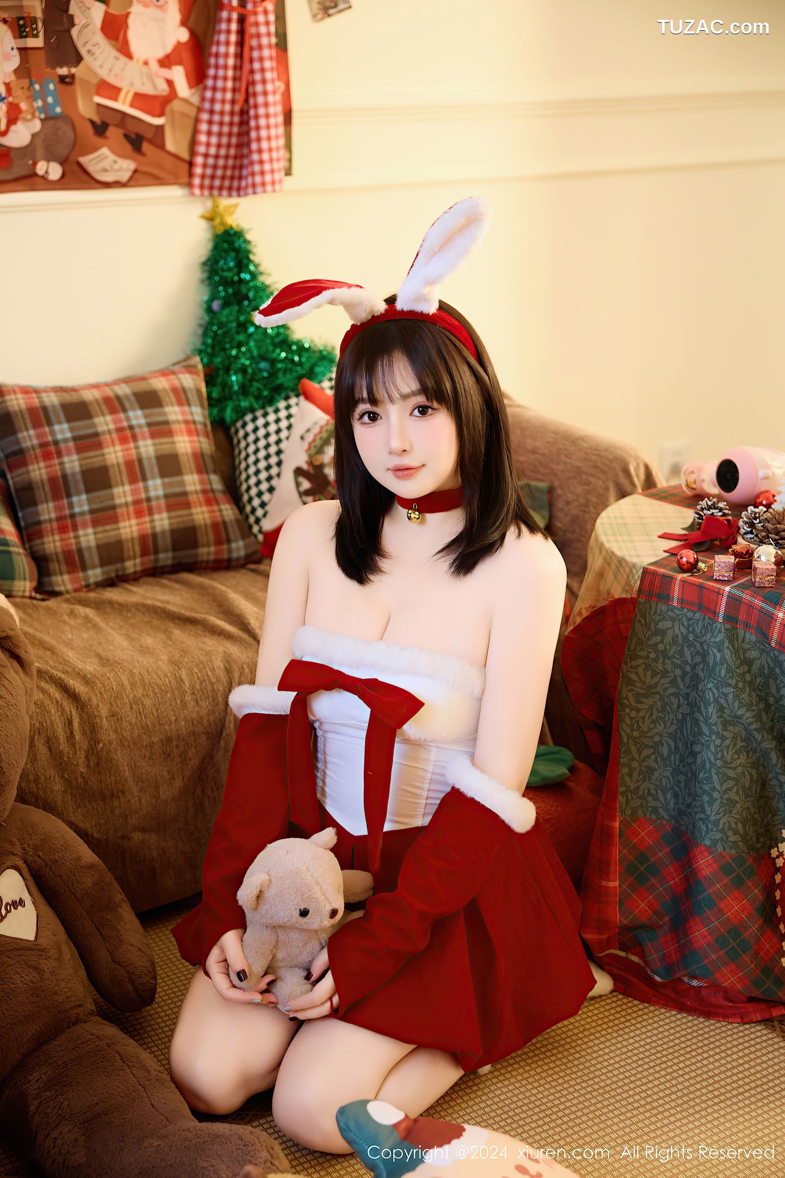 XiuRen秀人网-9656-养乐多Doll-少女兔耳情趣圣诞装-2024.12.25
