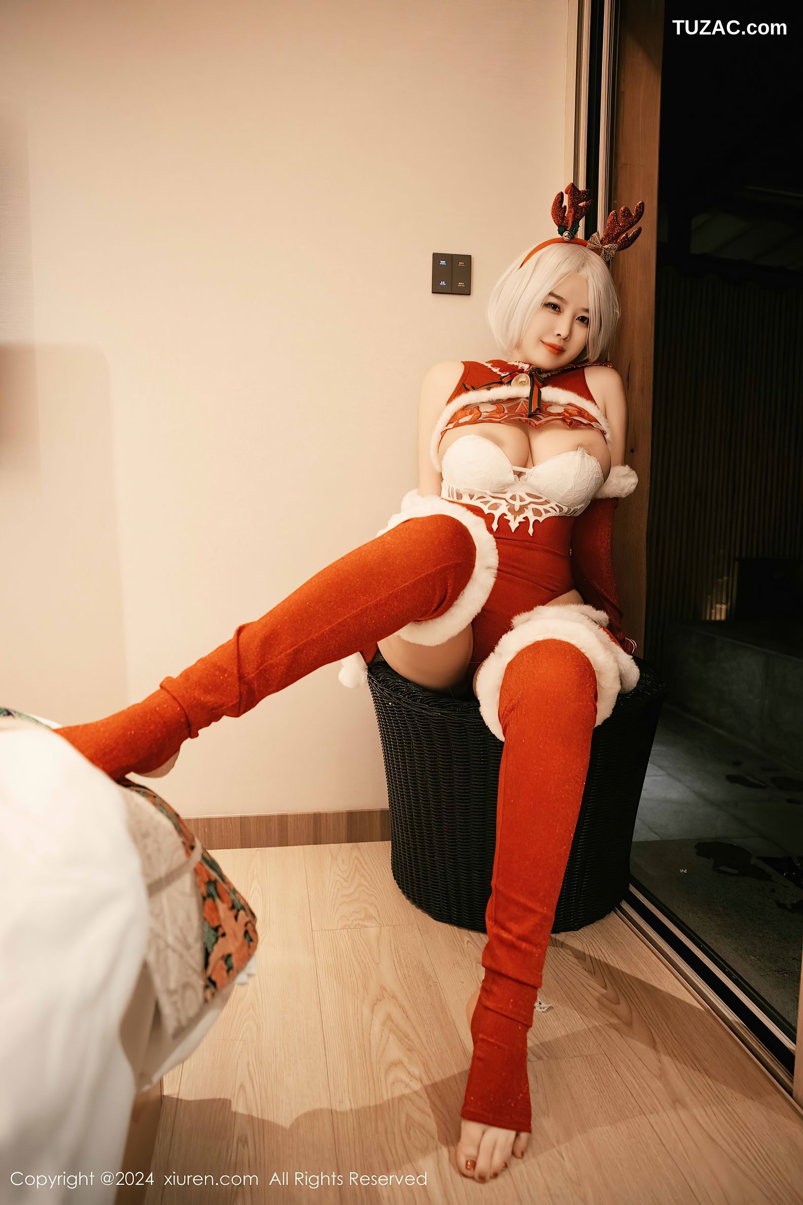 XiuRen秀人网-9660-樱桃小犊子-萝莉圣诞鹿角情趣服爆乳-2024.12.26