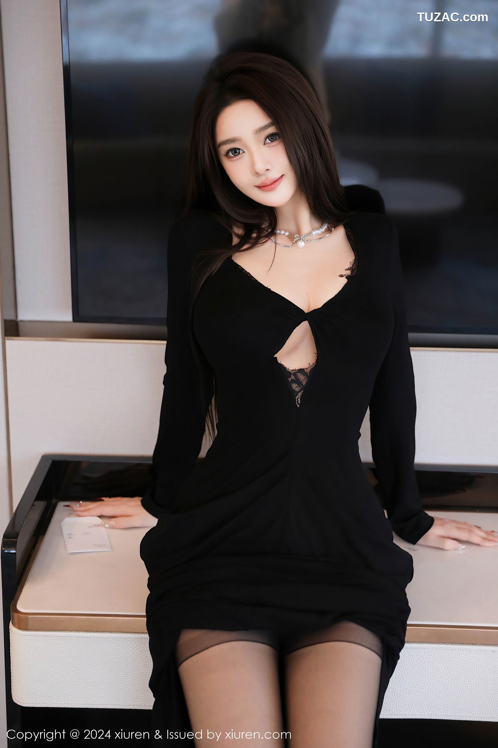 XiuRen秀人网-9670-Candy糖糖-黑色礼服豹纹内衣黑丝-2024.12.27