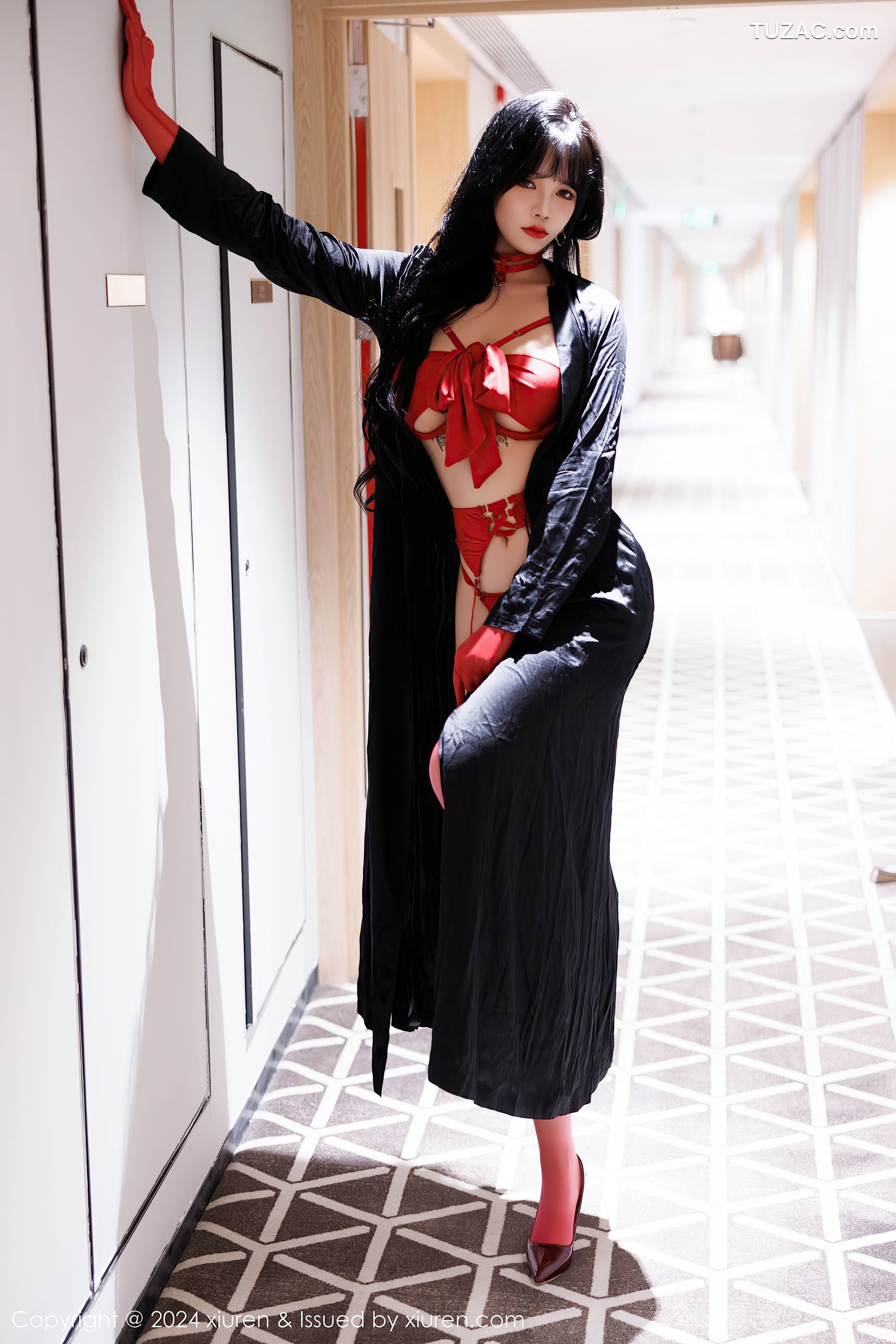 XiuRen秀人网-9671-娜比-黑大衣真空红色情趣内衣-2024.12.27
