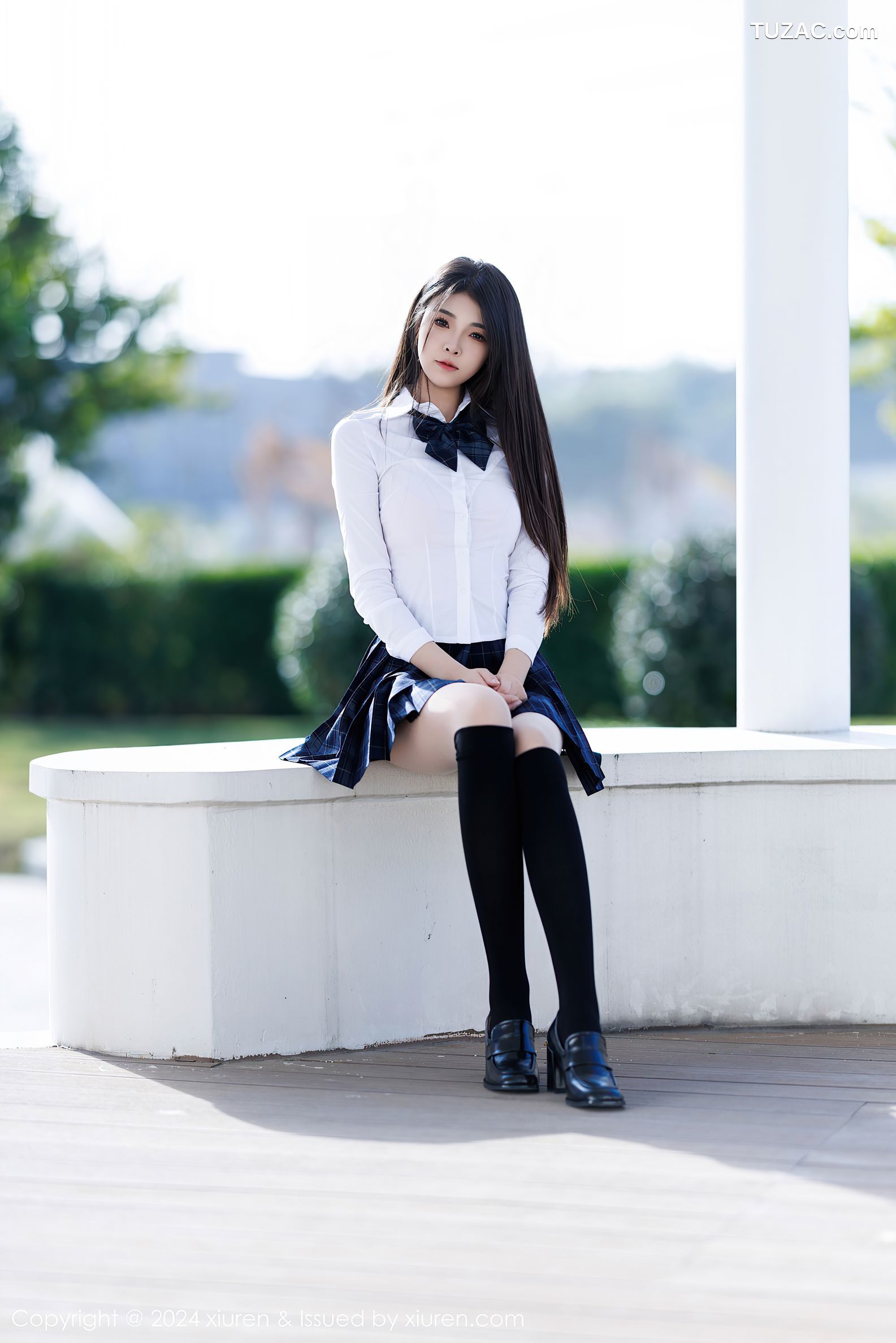 XiuRen秀人网-9682-初梦瑶-校园少女白衬衫格子短裙-2024.12.30