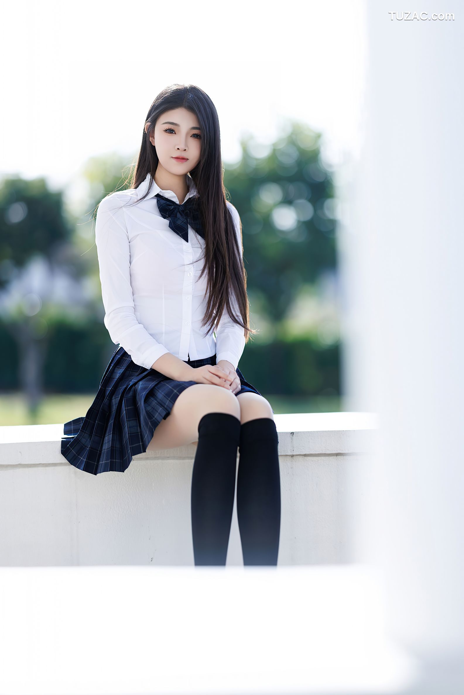 XiuRen秀人网-9682-初梦瑶-校园少女白衬衫格子短裙-2024.12.30