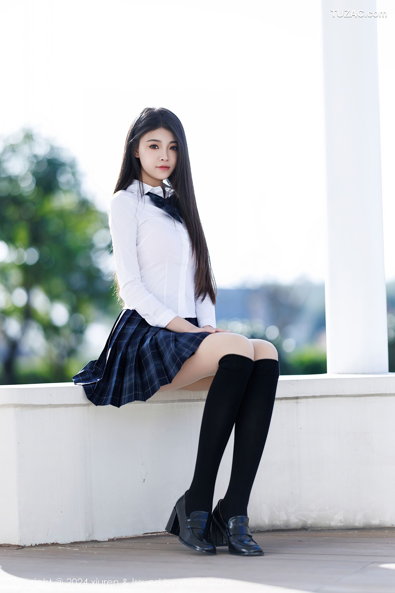 XiuRen秀人网-9682-初梦瑶-校园少女白衬衫格子短裙-2024.12.30