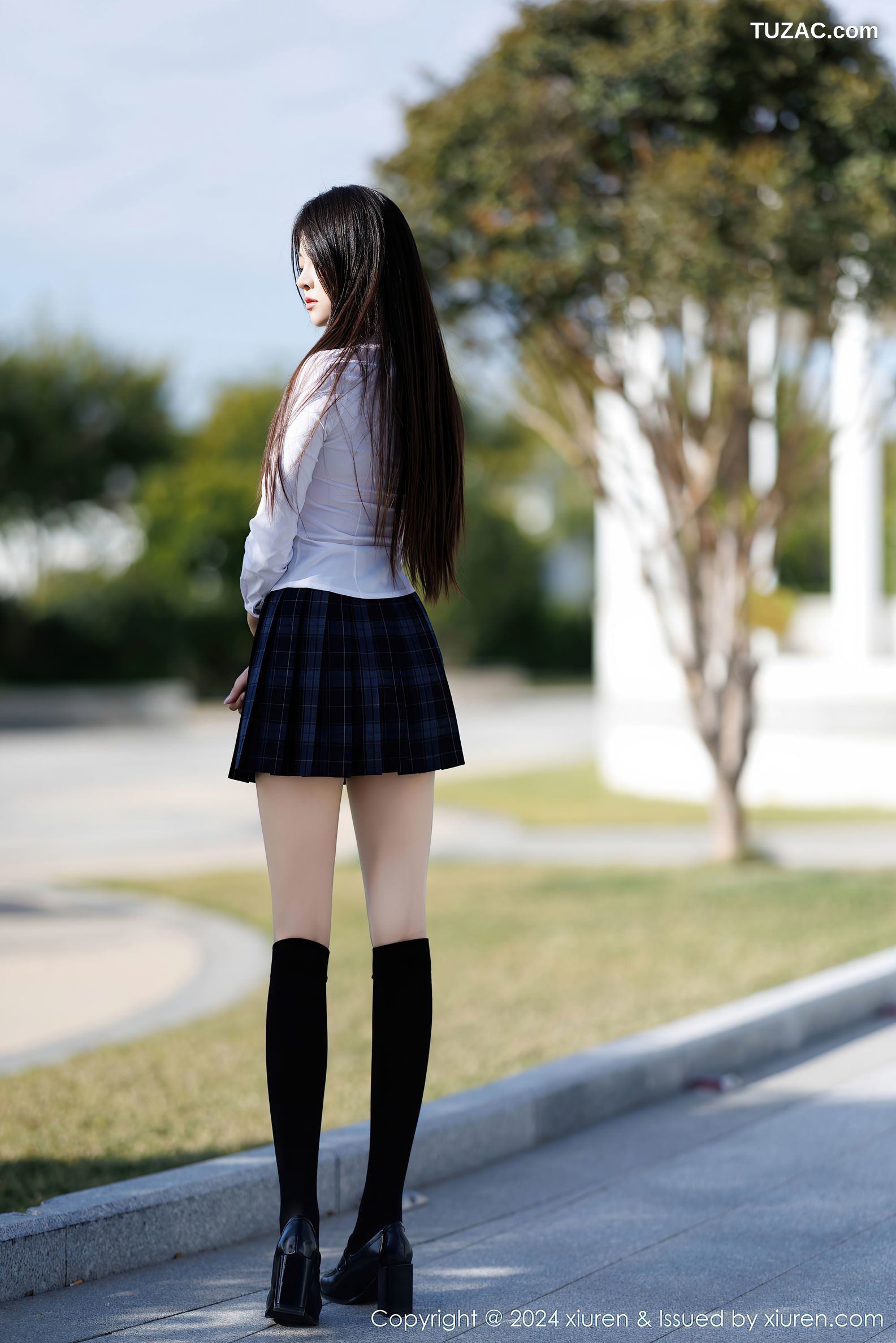 XiuRen秀人网-9682-初梦瑶-校园少女白衬衫格子短裙-2024.12.30