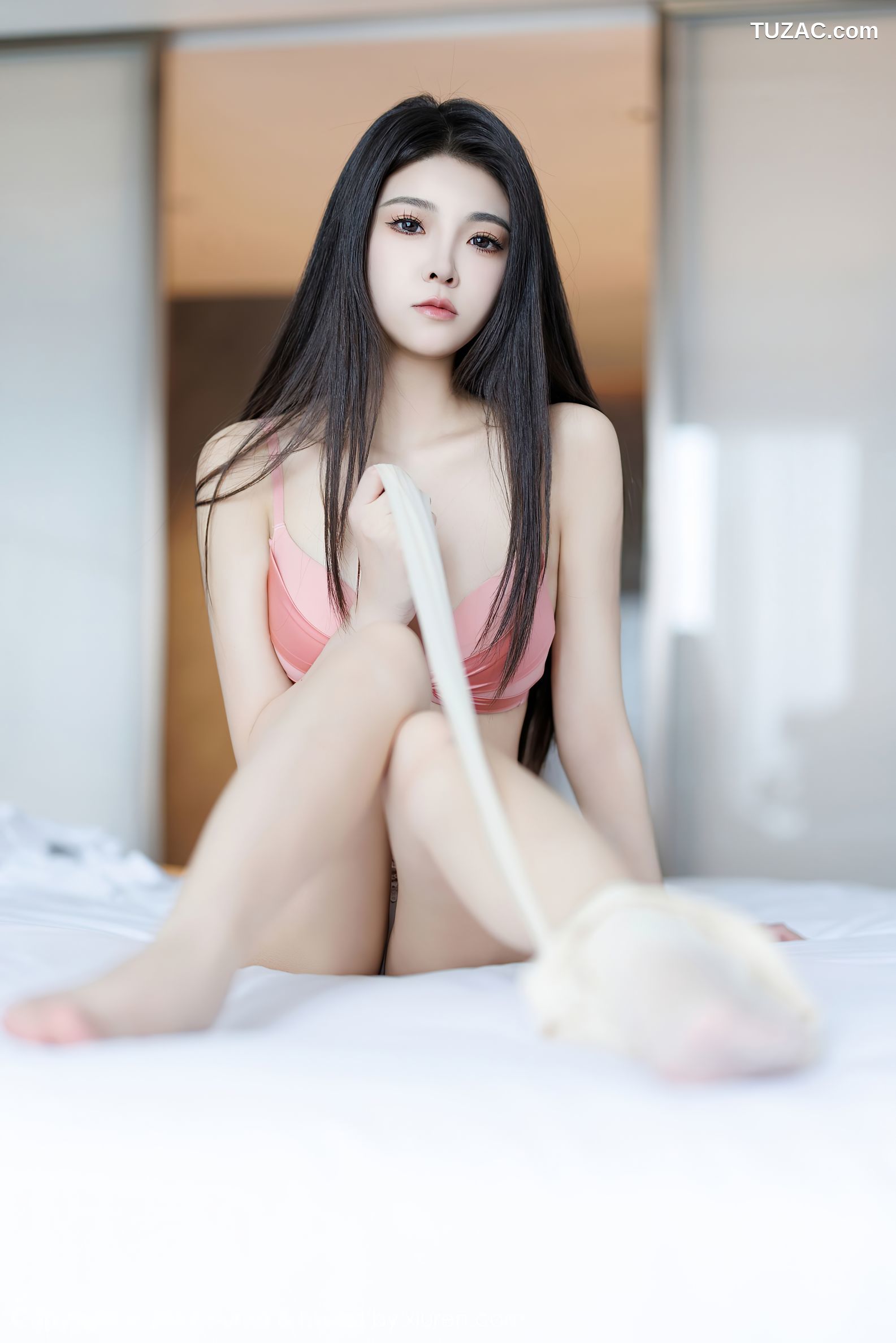 XiuRen秀人网-9682-初梦瑶-校园少女白衬衫格子短裙-2024.12.30