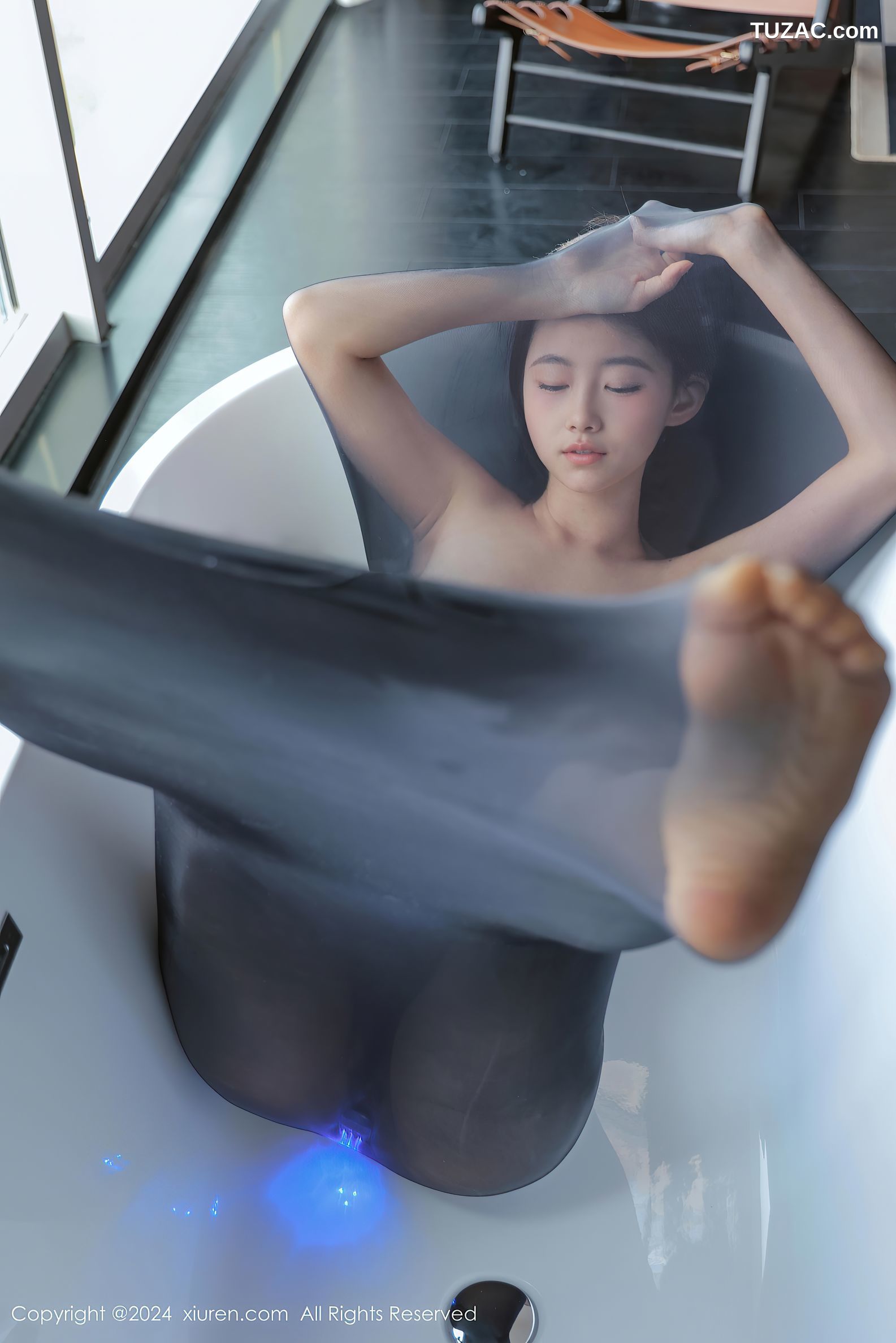 XiuRen秀人网-9684-小橘子orange-透视连体丝袜清纯短发美女彩色肛塞-2024.12.31