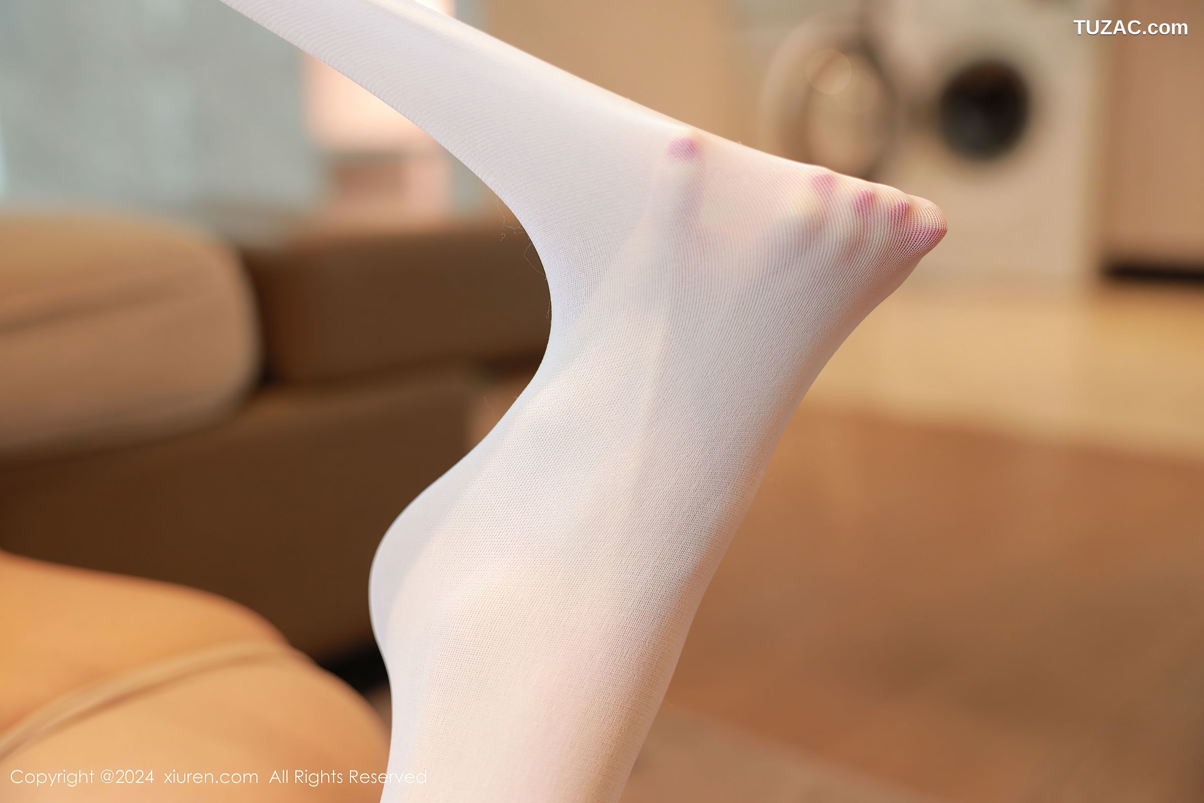 XiuRen秀人网-9686-佘贝拉Bella-黑白情趣女仆装肉丝-2024.12.31