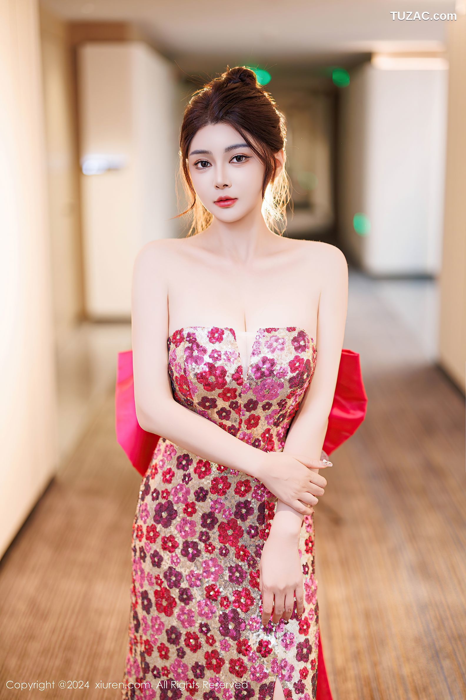 XiuRen秀人网-9688-凯竹Quinn-比基尼-抹胸长裙-灰色吊带短裙-2024.12.31