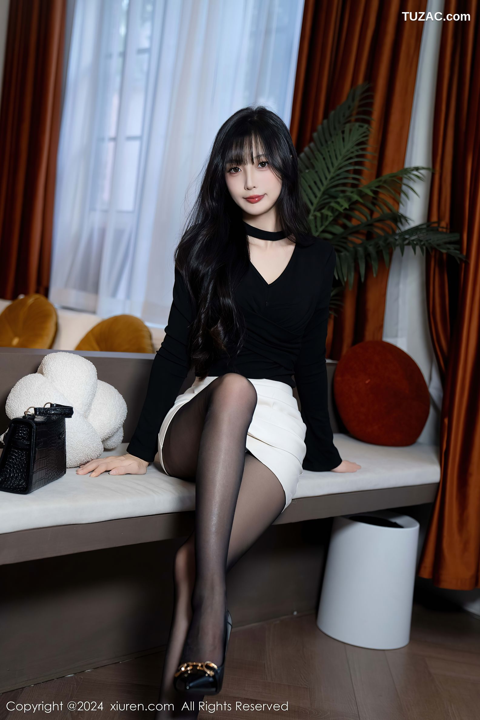 XiuRen秀人网-9691-林星阑-黑T白短裙暗绿色内衣黑丝-2024.12.31