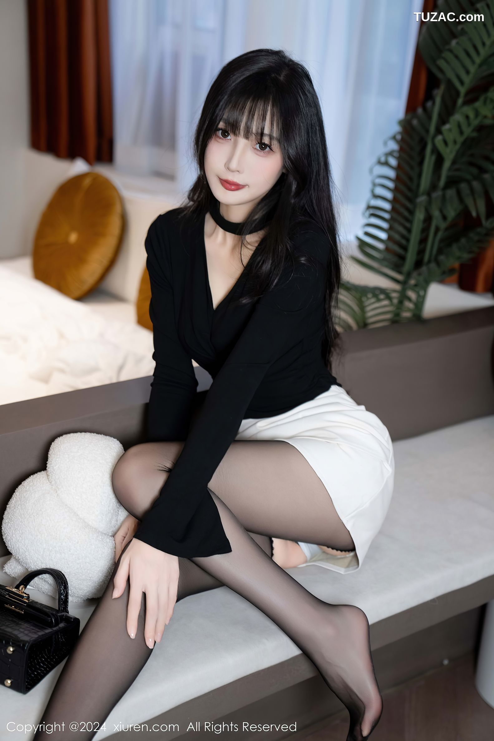 XiuRen秀人网-9691-林星阑-黑T白短裙暗绿色内衣黑丝-2024.12.31