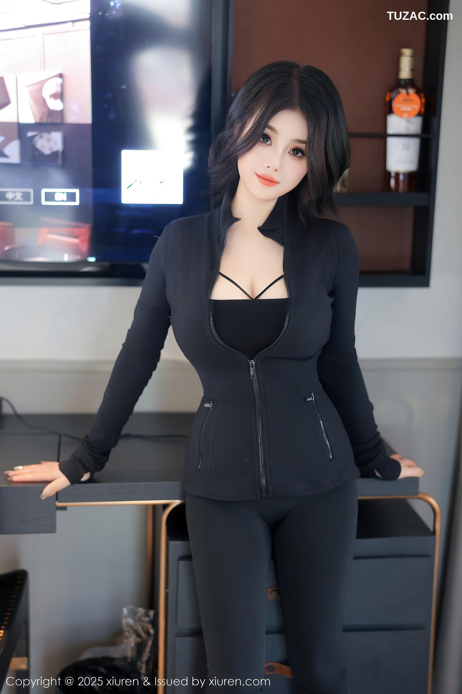 XiuRen秀人网-9694-M0nica-运动健身美女黑色紧身衣-2025.01.02