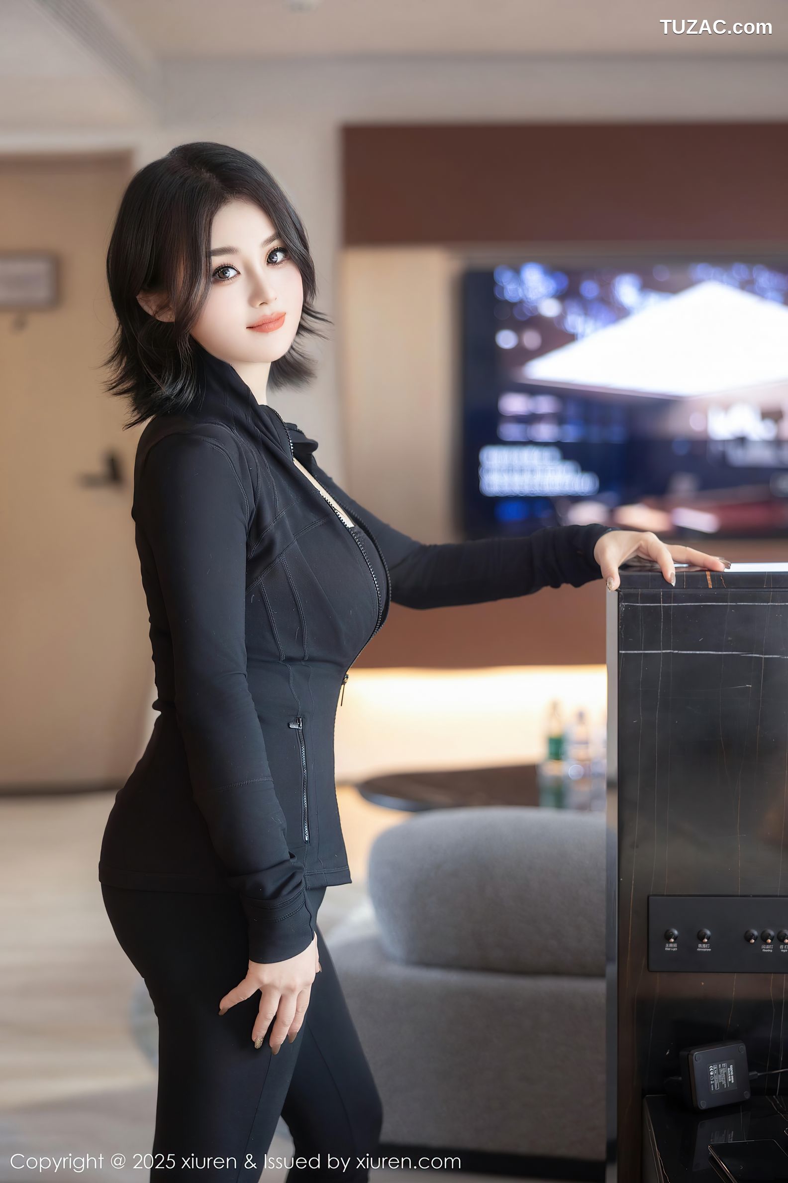 XiuRen秀人网-9694-M0nica-运动健身美女黑色紧身衣-2025.01.02