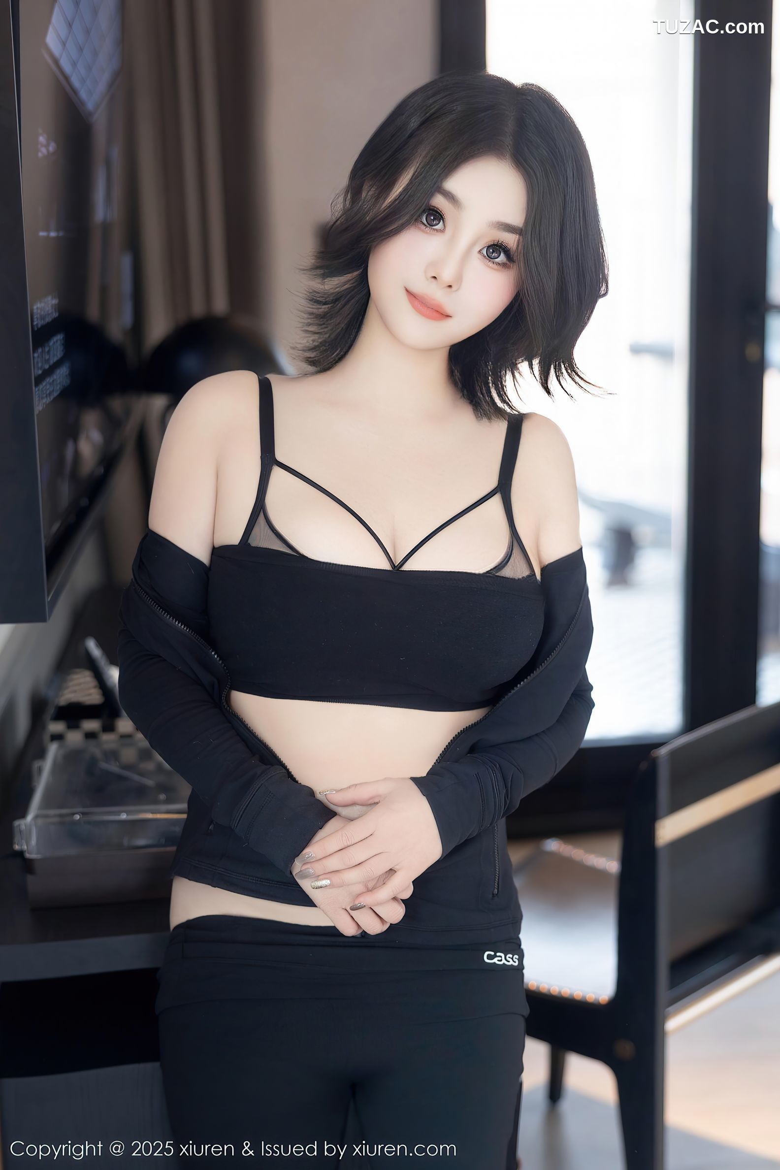 XiuRen秀人网-9694-M0nica-运动健身美女黑色紧身衣-2025.01.02