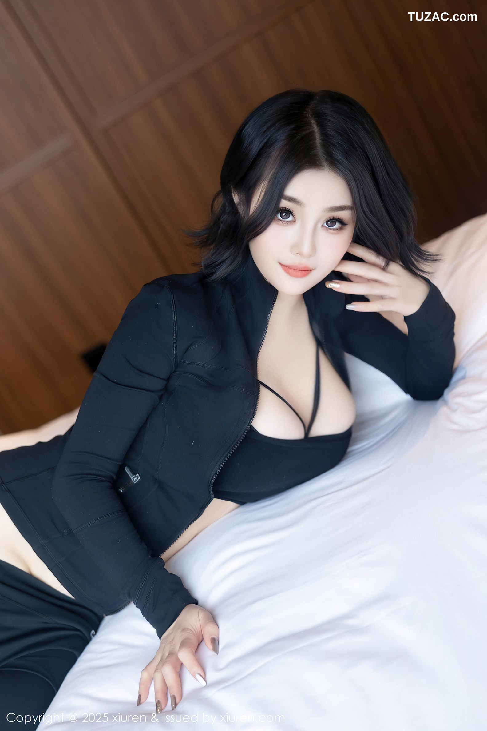 XiuRen秀人网-9694-M0nica-运动健身美女黑色紧身衣-2025.01.02