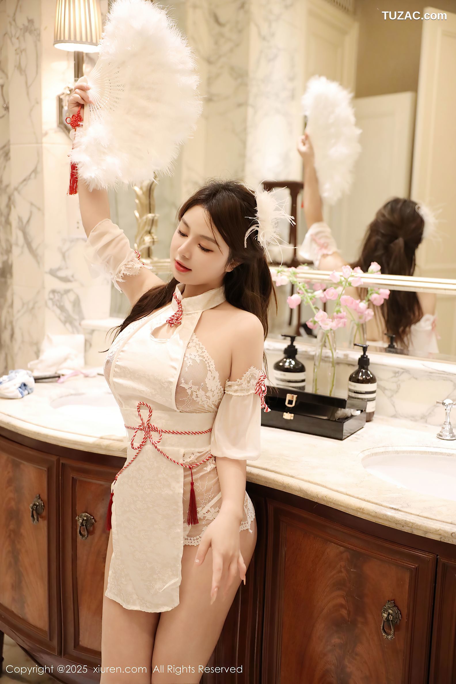 XiuRen秀人网-9698-沈思怡-萝莉情趣古风短旗袍翘臀丁字裤爆乳-2025.01.02
