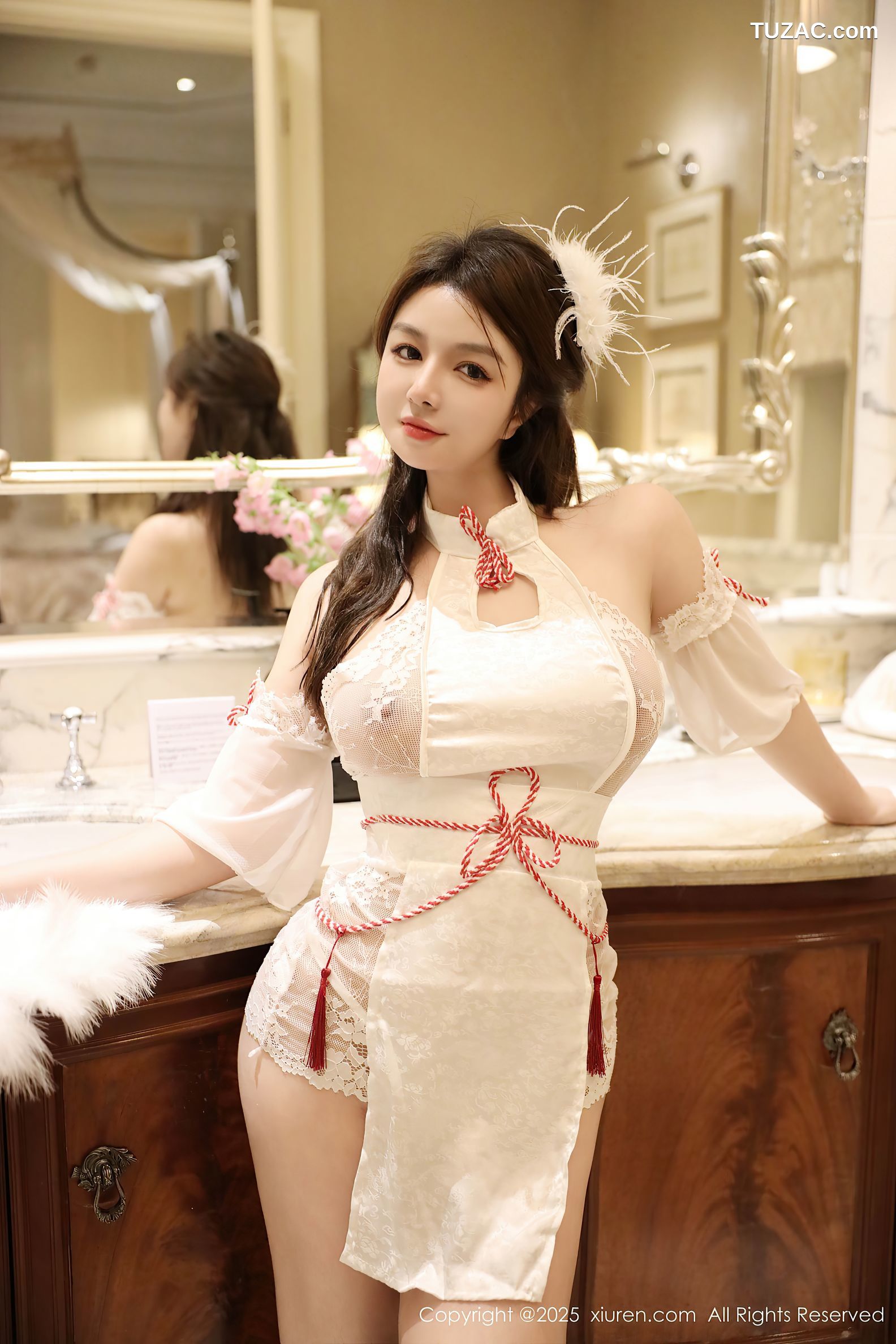 XiuRen秀人网-9698-沈思怡-萝莉情趣古风短旗袍翘臀丁字裤爆乳-2025.01.02