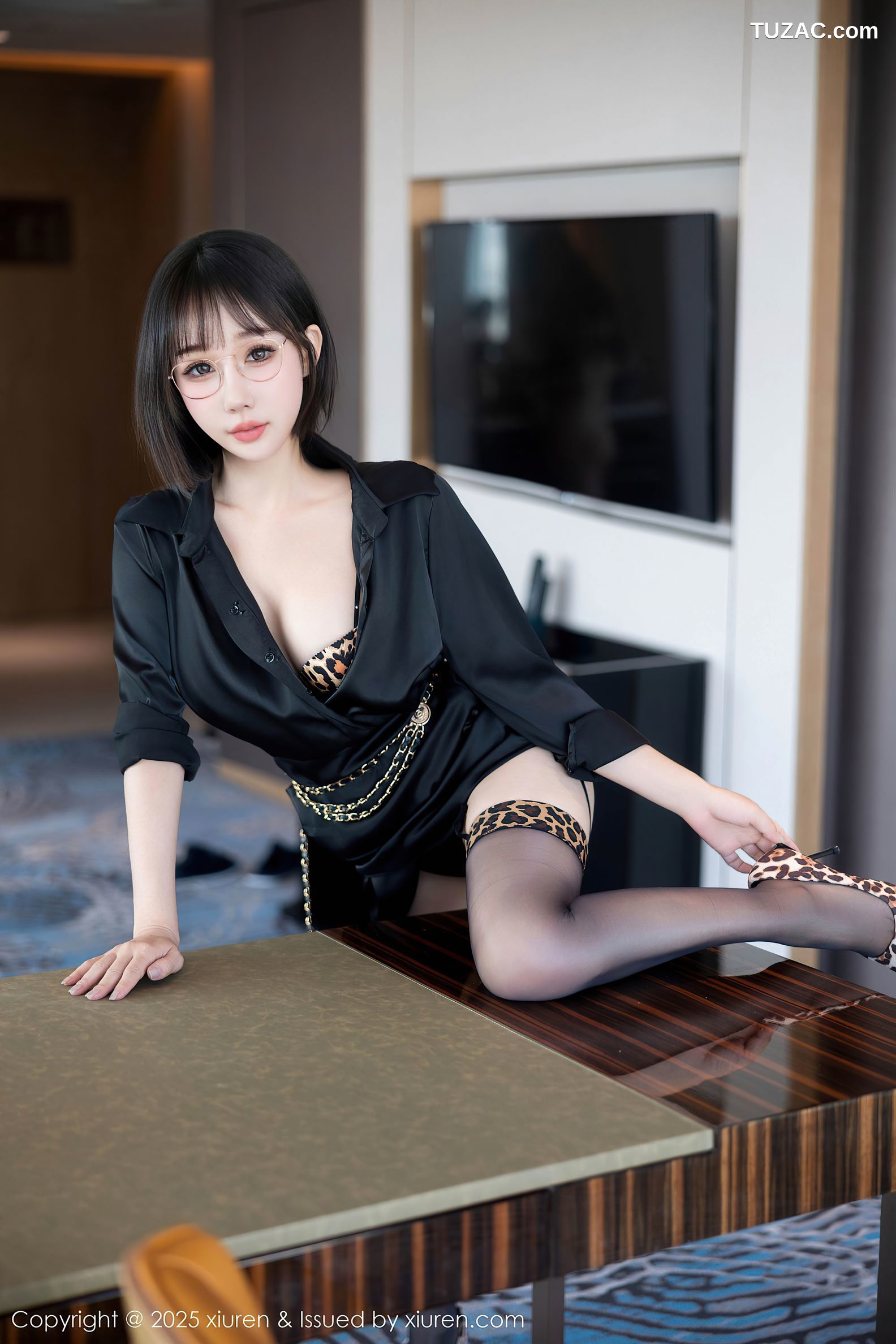 XiuRen秀人网-9701-波巧酱-豹纹内衣丁字裤-2025.01.03