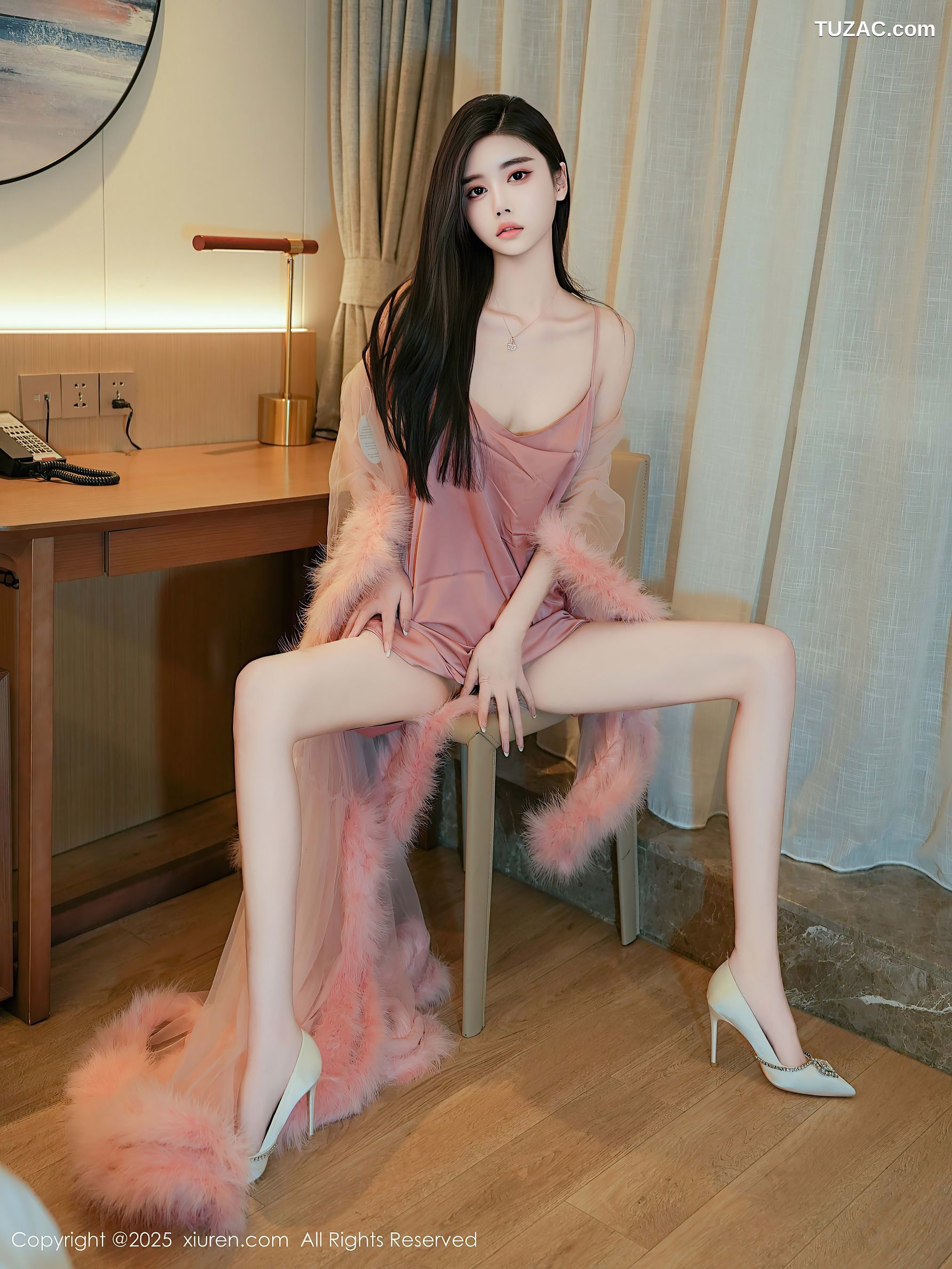 XiuRen秀人网-9705-Erikaki-粉色纱裙长腿美女-2025.01.03