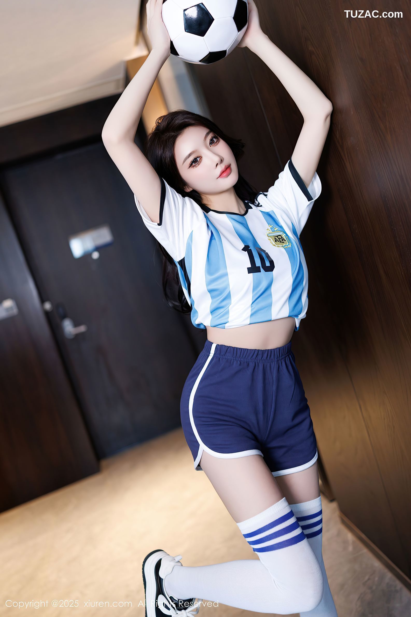 XiuRen秀人网-9706-杨晨晨Yome-活力足球宝贝球衣写真-2025.01.03