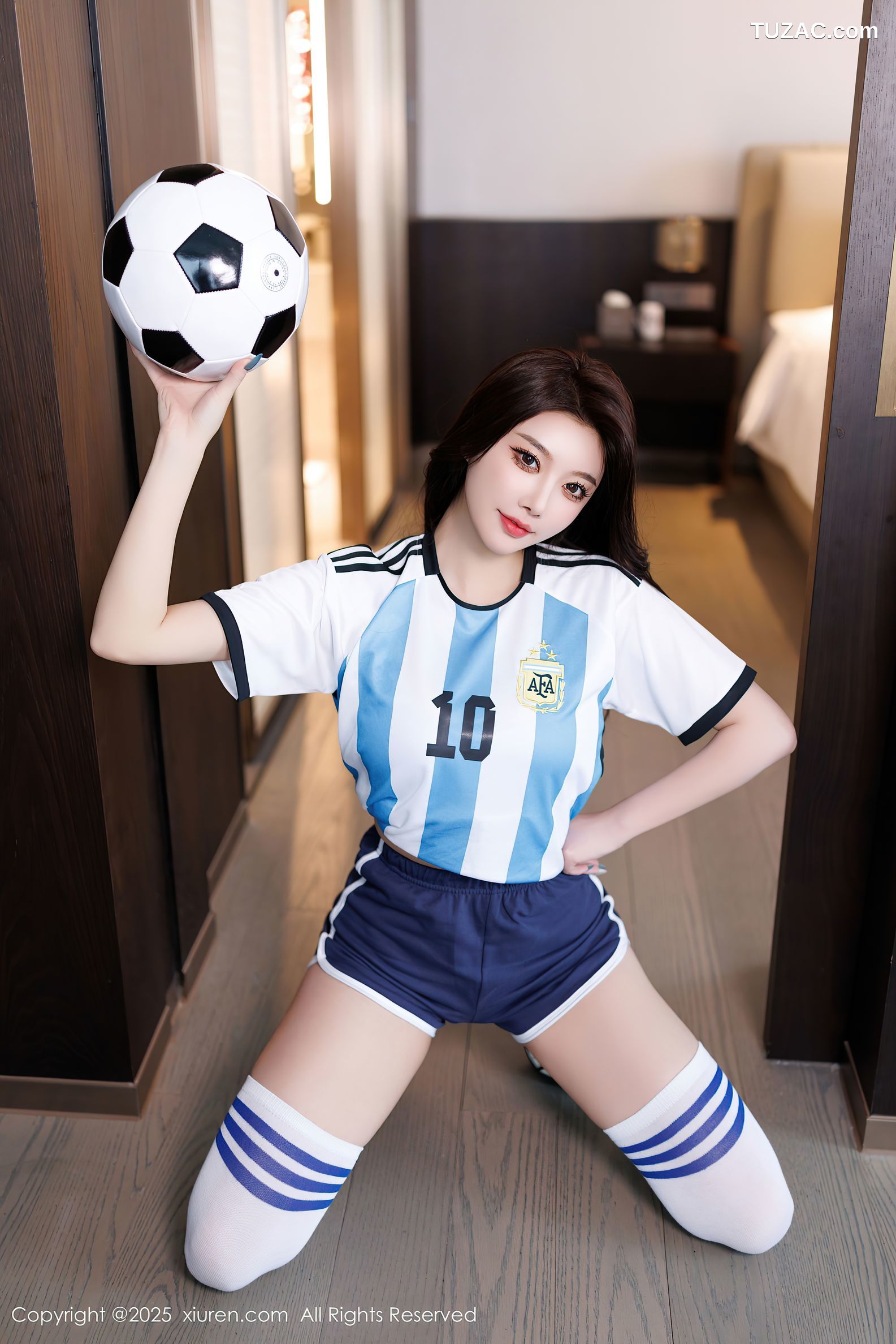 XiuRen秀人网-9706-杨晨晨Yome-活力足球宝贝球衣写真-2025.01.03