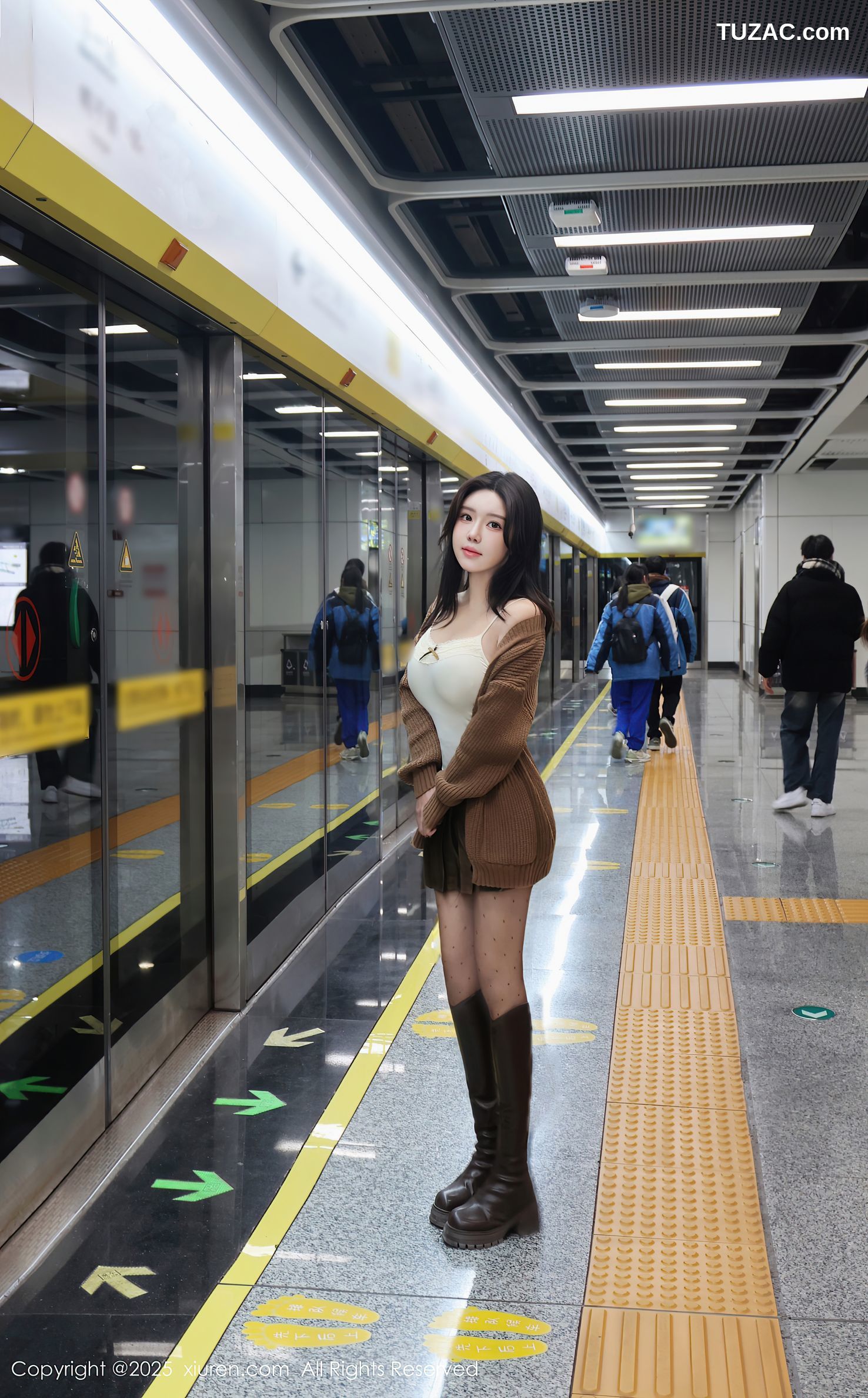 XiuRen秀人网-9708-小薯条nienie-萝莉白色蕾丝兔女郎-2025.01.03