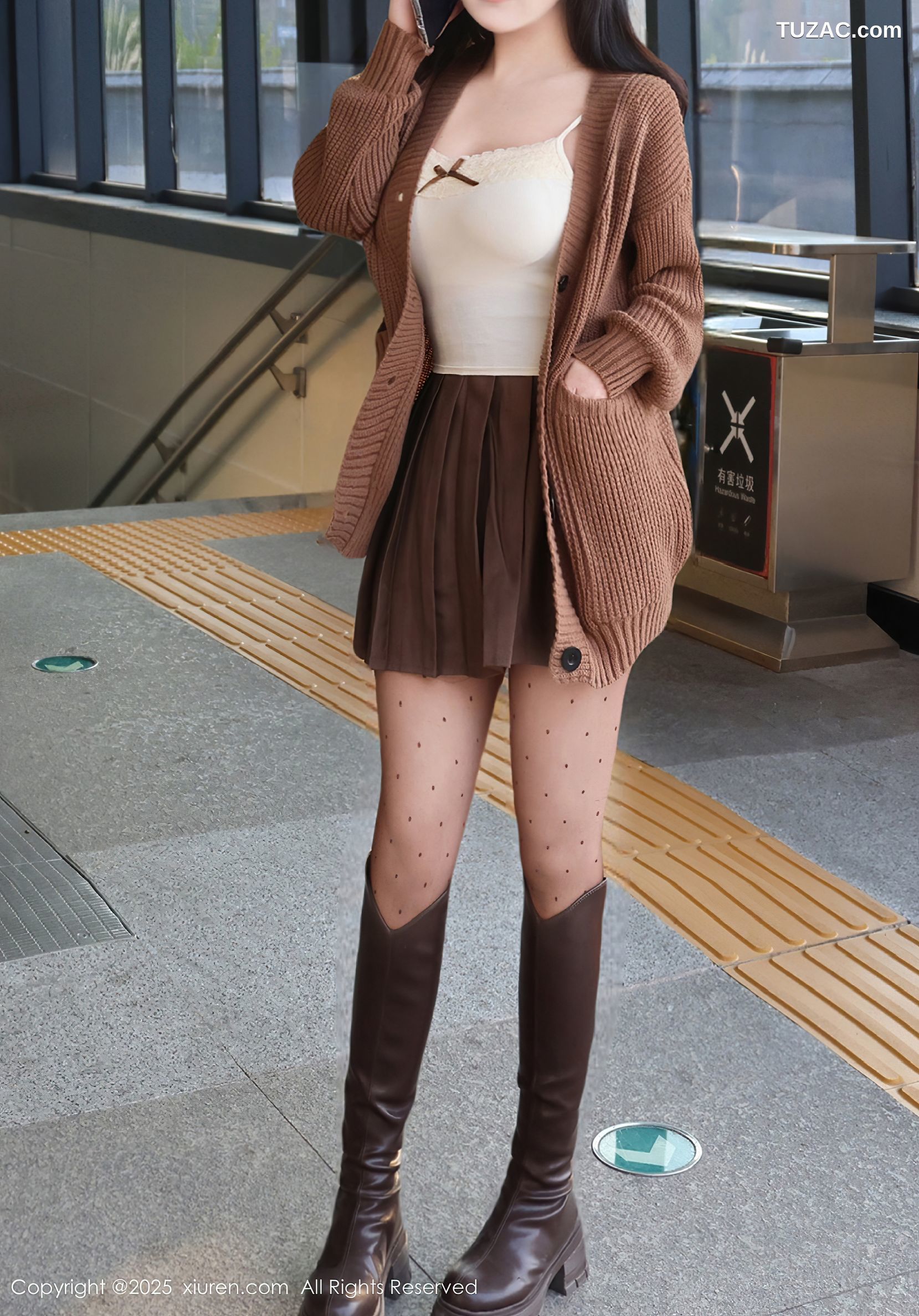 XiuRen秀人网-9708-小薯条nienie-萝莉白色蕾丝兔女郎-2025.01.03