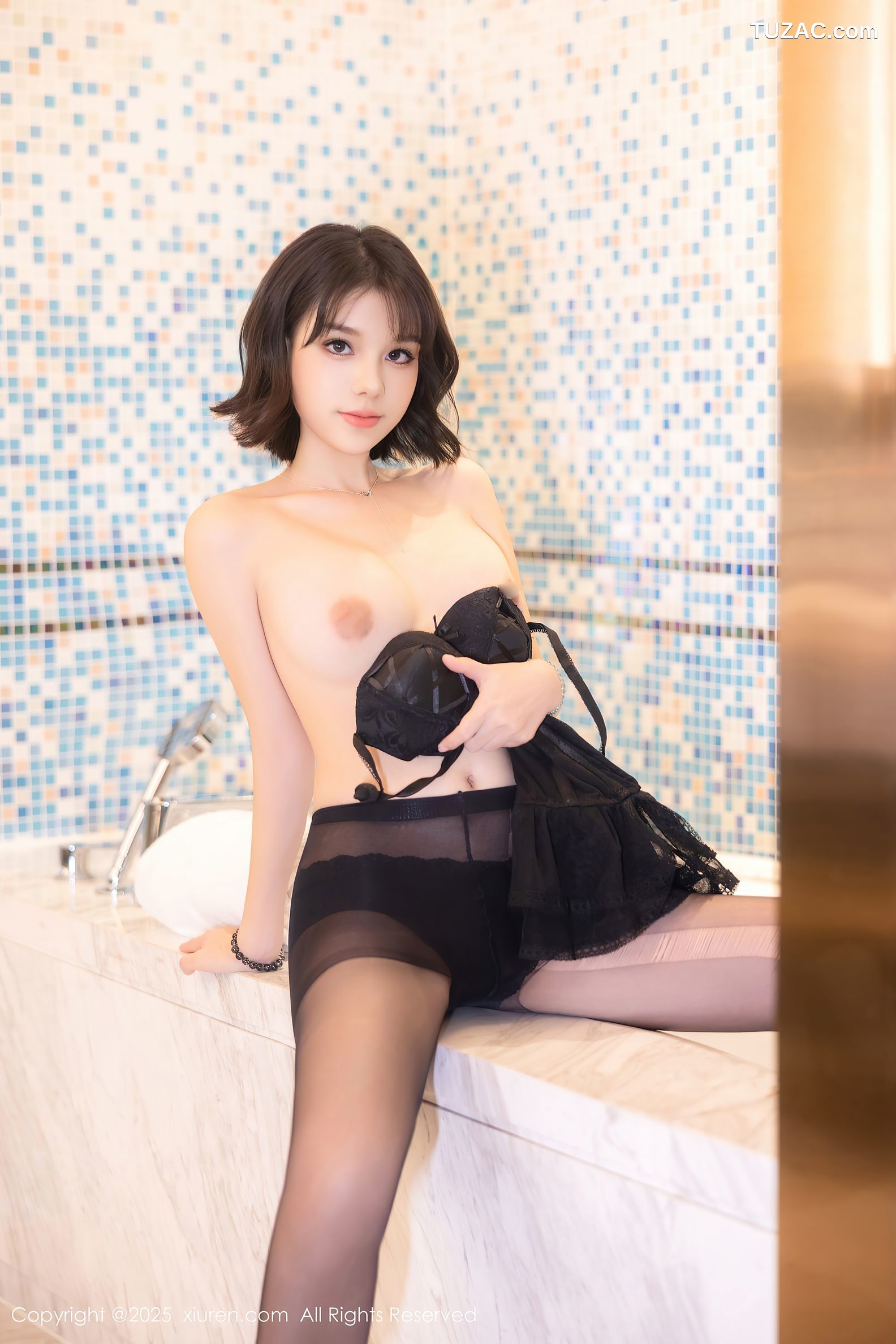 XiuRen秀人网-9713-黎苏苏-短发睡袍美女情趣黑蕾丝内衣-2025.01.06