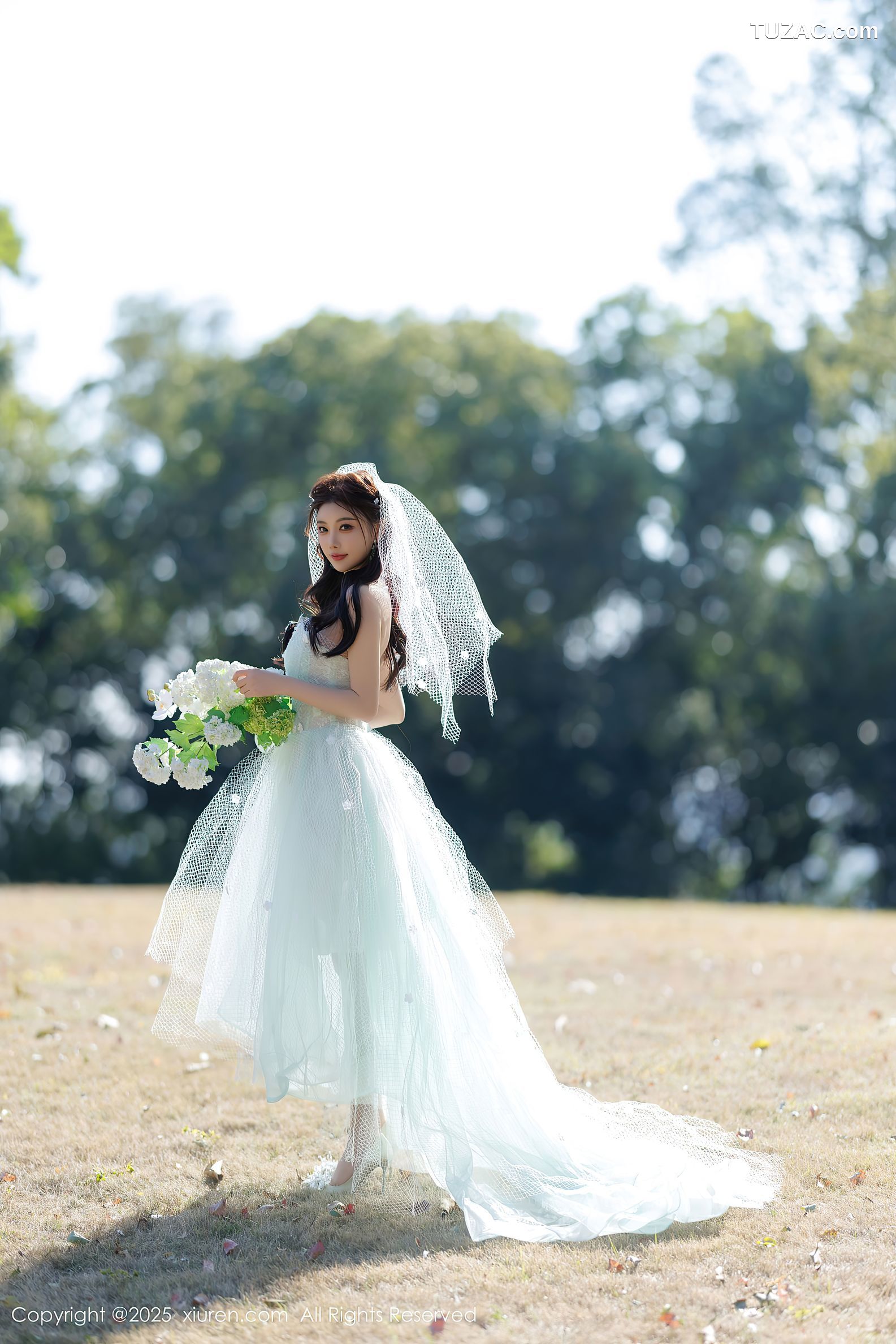 XiuRen秀人网-9722-杨晨晨Yome-婚纱写真白色蕾丝-情趣黑蕾丝内衣-2025.01.07