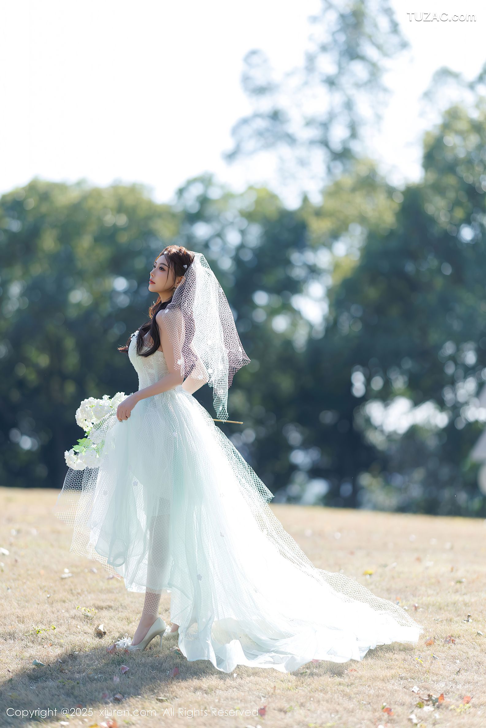 XiuRen秀人网-9722-杨晨晨Yome-婚纱写真白色蕾丝-情趣黑蕾丝内衣-2025.01.07