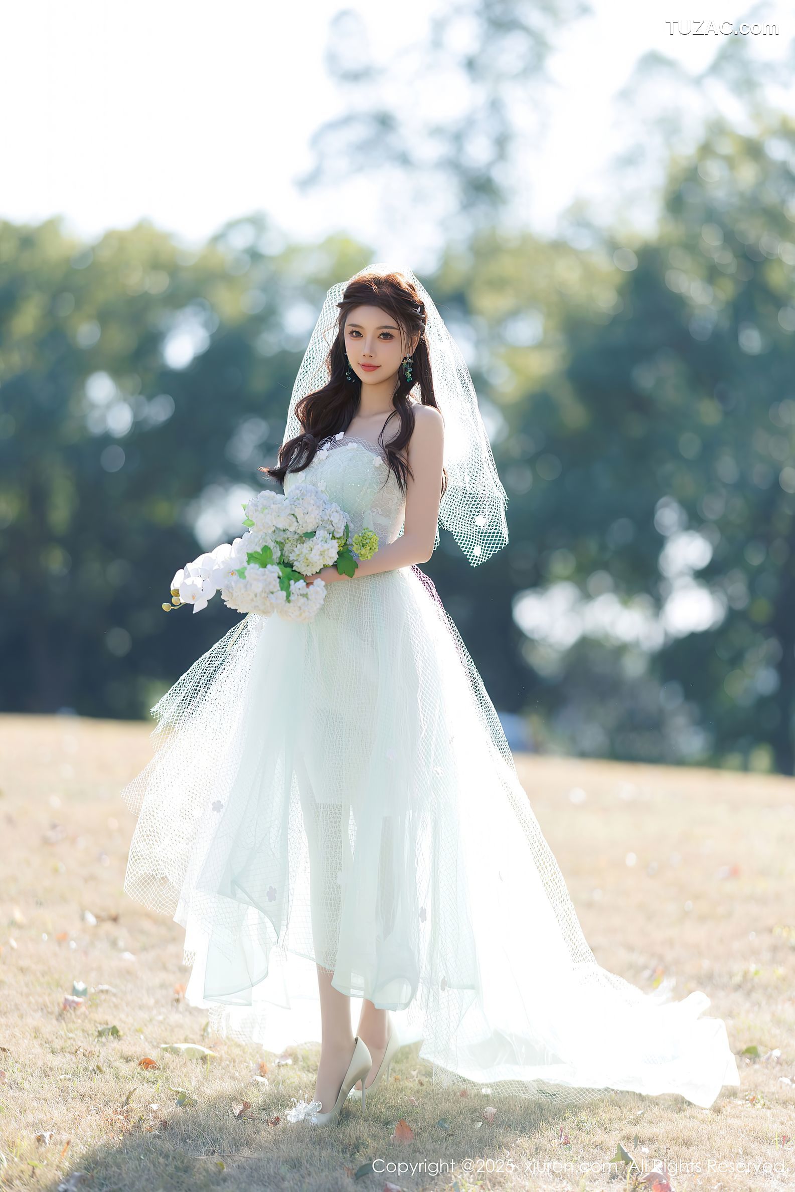 XiuRen秀人网-9722-杨晨晨Yome-婚纱写真白色蕾丝-情趣黑蕾丝内衣-2025.01.07