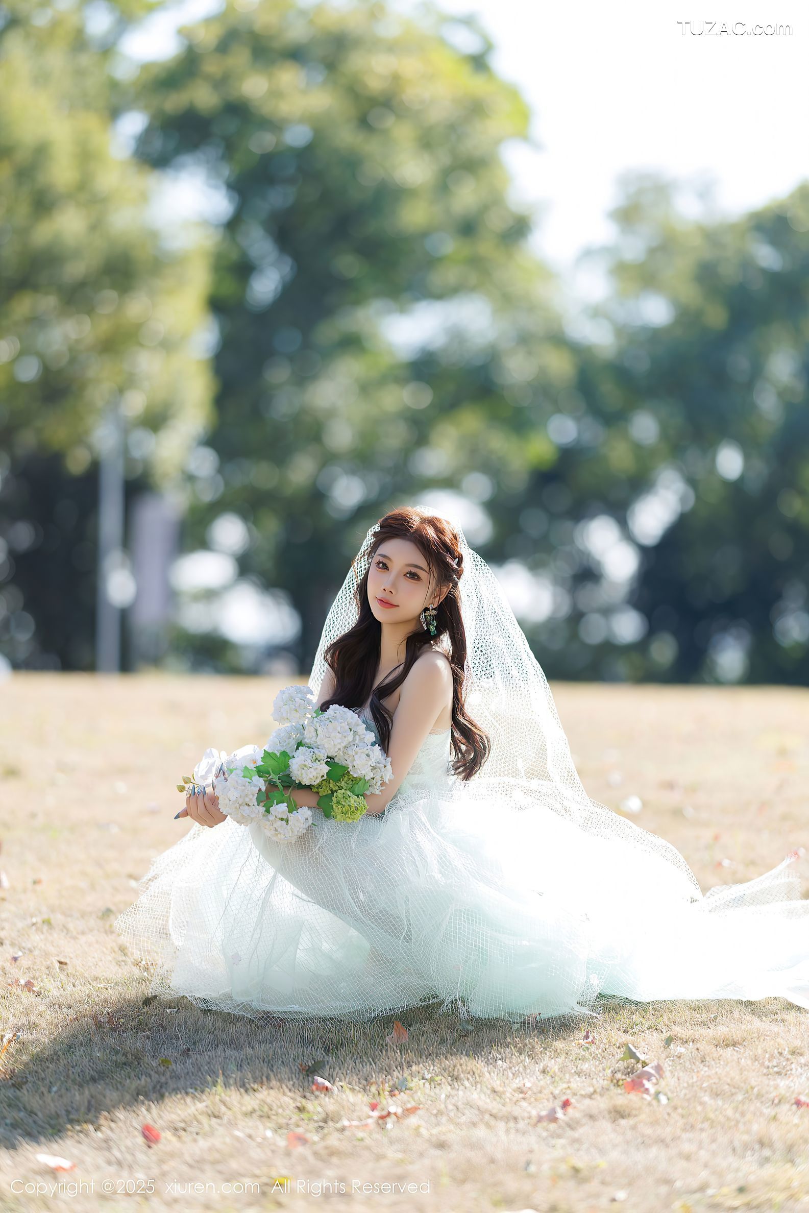 XiuRen秀人网-9722-杨晨晨Yome-婚纱写真白色蕾丝-情趣黑蕾丝内衣-2025.01.07