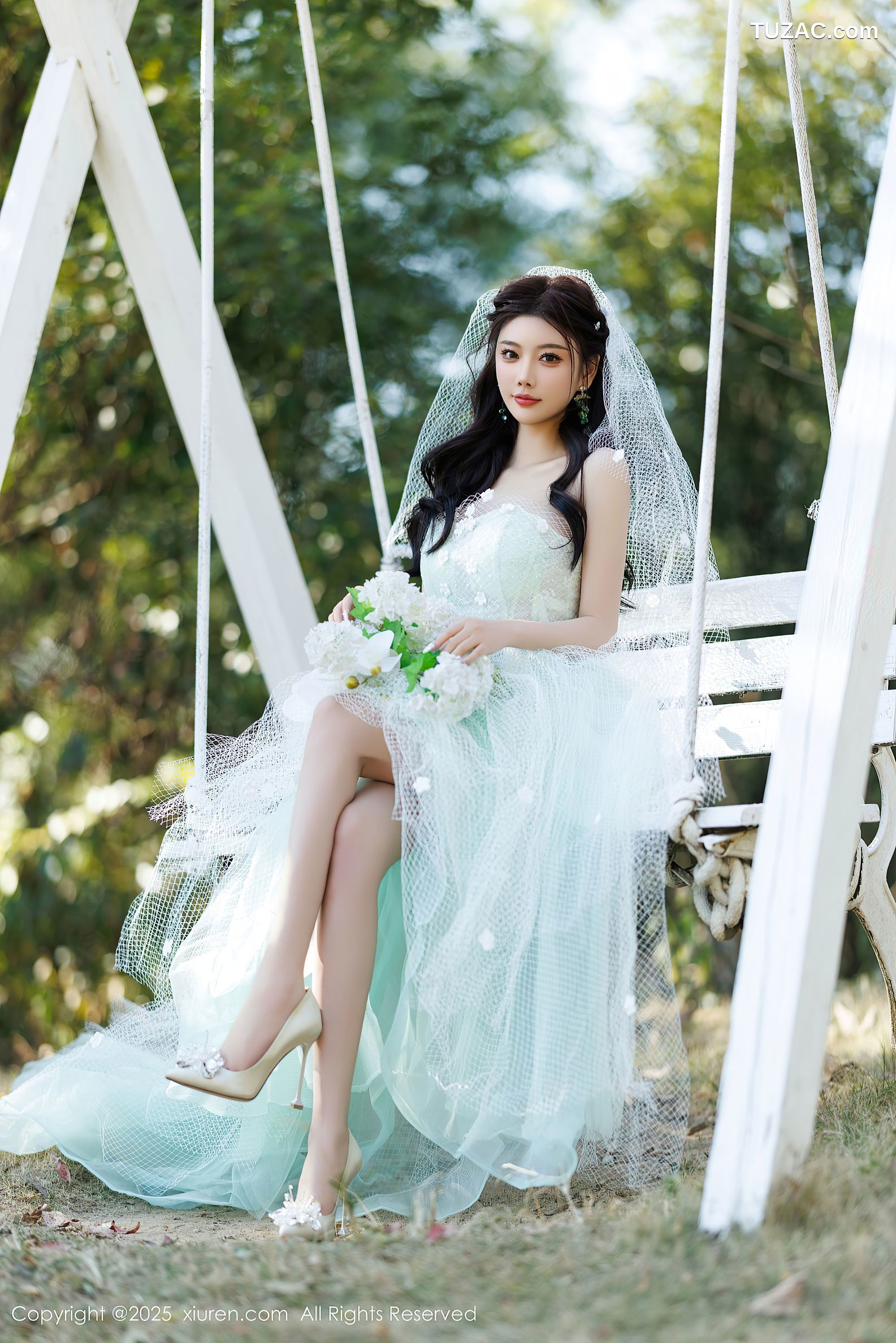 XiuRen秀人网-9722-杨晨晨Yome-婚纱写真白色蕾丝-情趣黑蕾丝内衣-2025.01.07