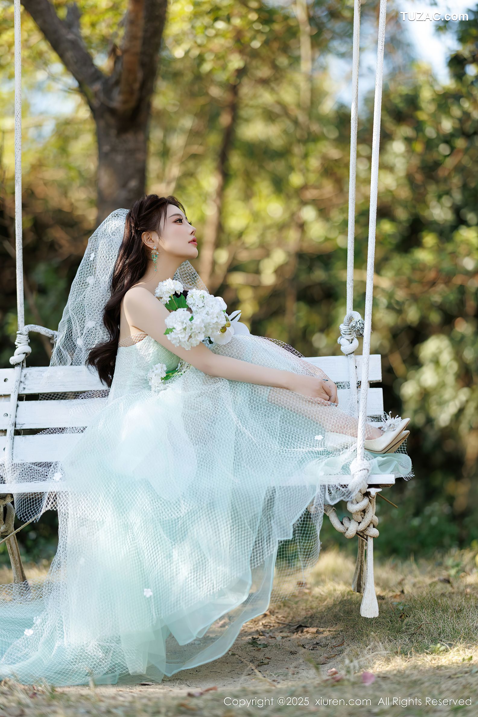 XiuRen秀人网-9722-杨晨晨Yome-婚纱写真白色蕾丝-情趣黑蕾丝内衣-2025.01.07