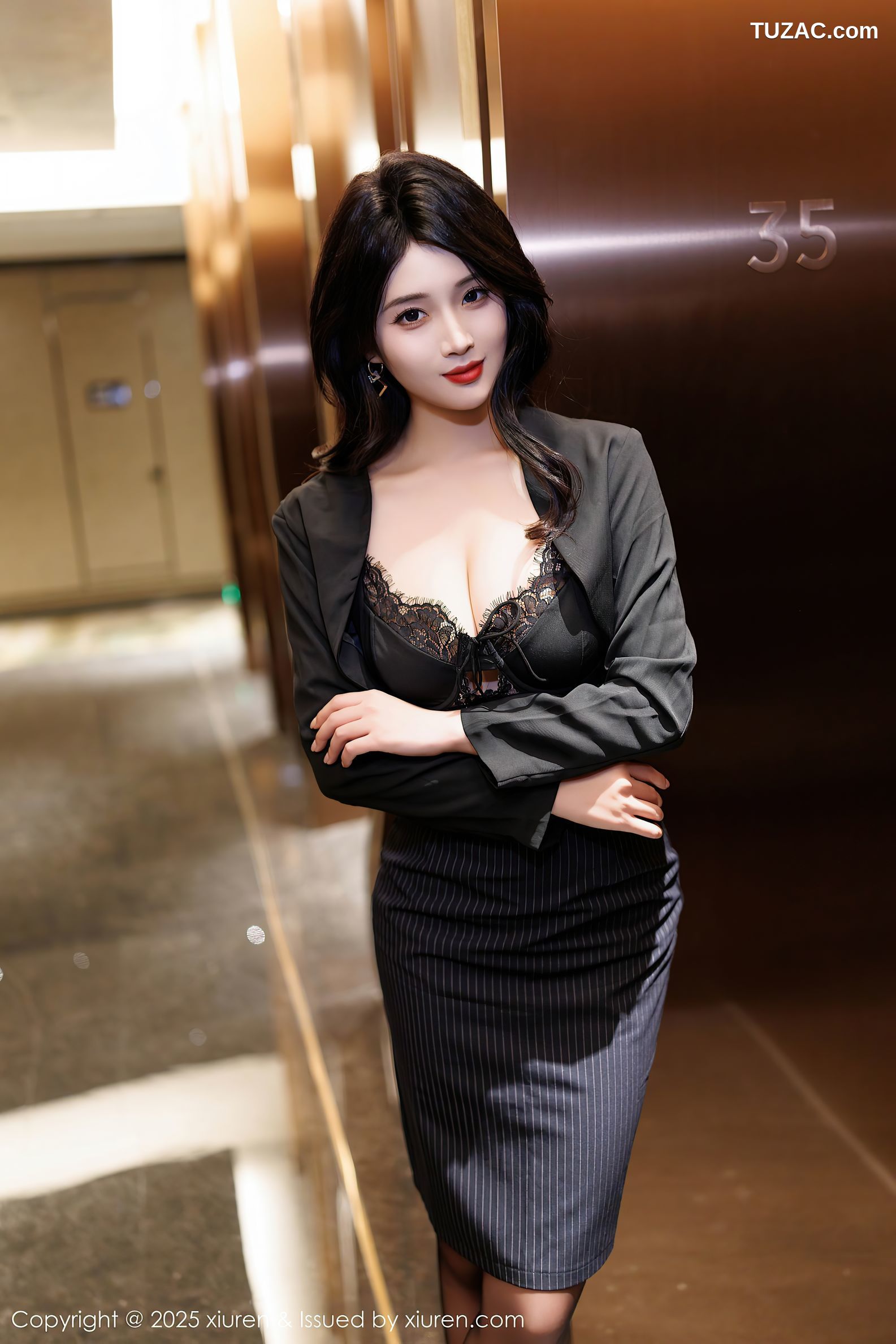 XiuRen秀人网-9728-南乔-黑短裙黑蕾丝内衣-红色比基尼-2025.01.08