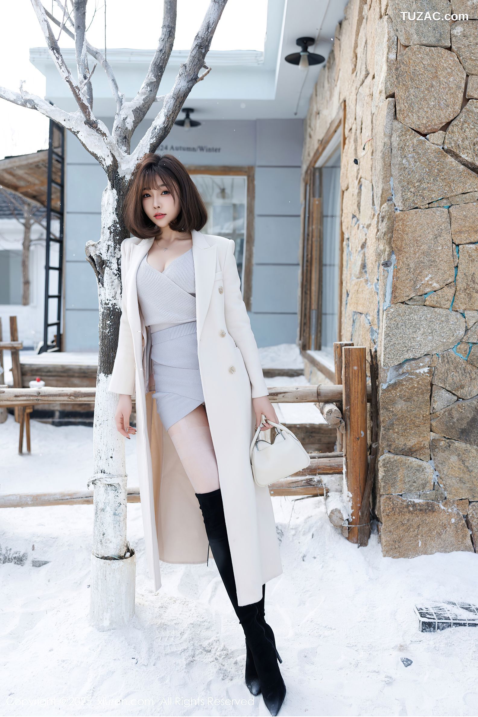 XiuRen秀人网-9734-徐莉芝Booty-雪地白大衣黑蕾丝内衣-2025.01.09