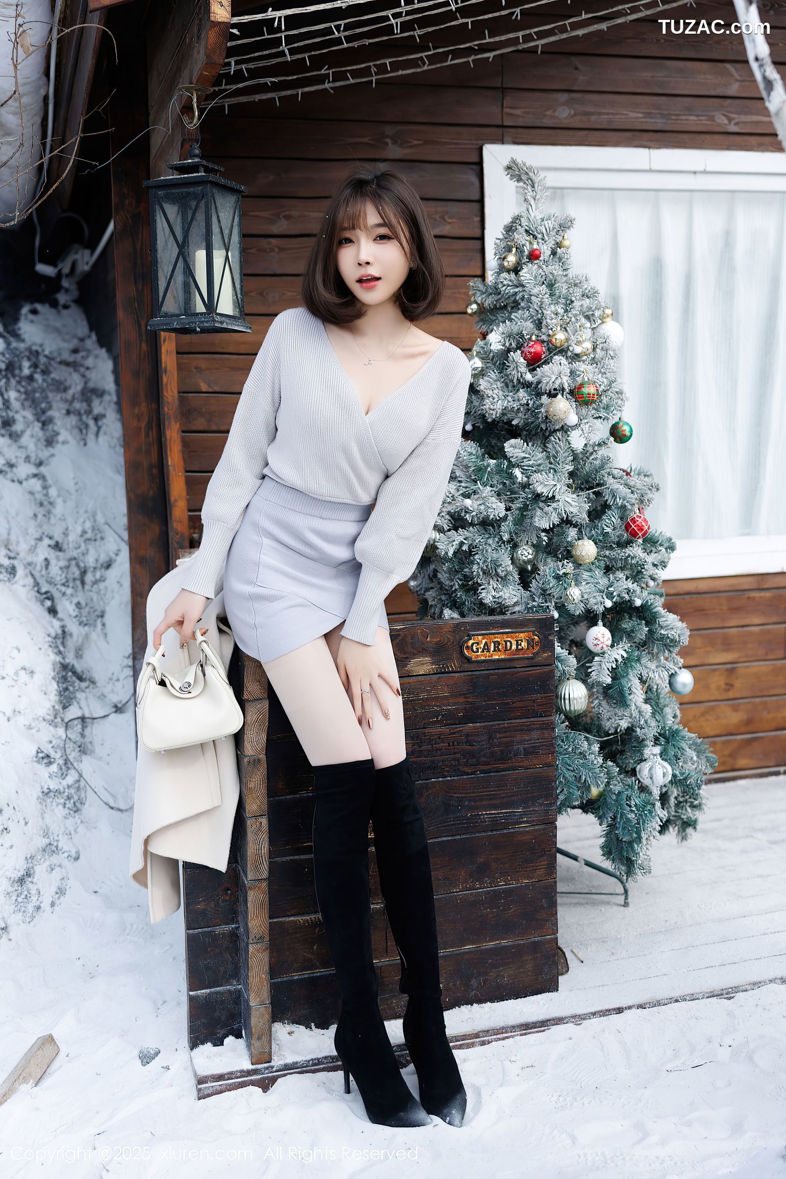 XiuRen秀人网-9734-徐莉芝Booty-雪地白大衣黑蕾丝内衣-2025.01.09