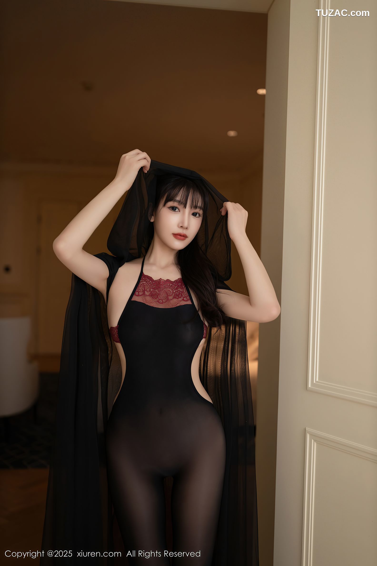 XiuRen秀人网-9735-陆萱萱-连体黑丝袜爆乳-2025.01.09