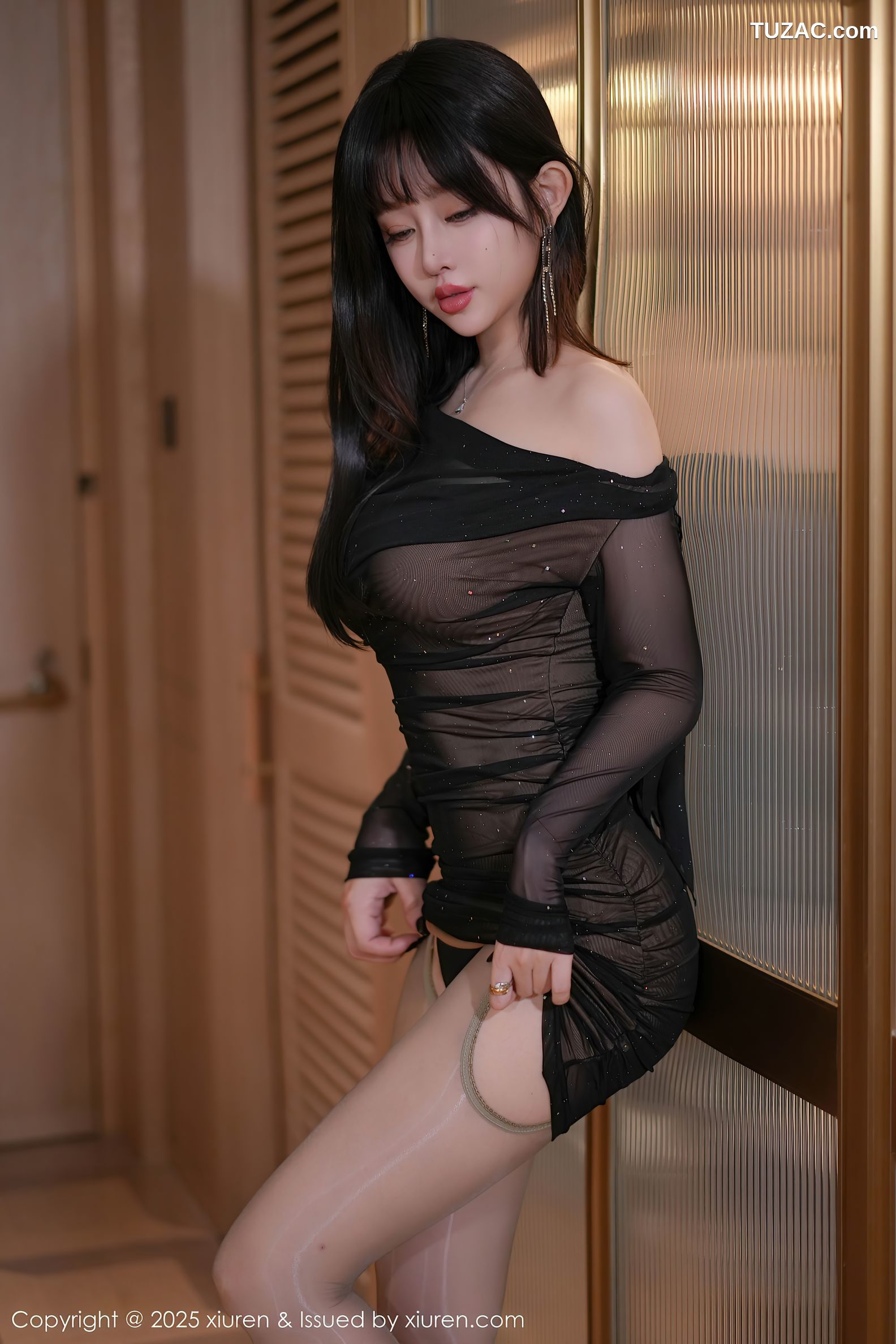 XiuRen秀人网-9740-王雨纯-轻透黑纱连衣短裙-2025.01.10