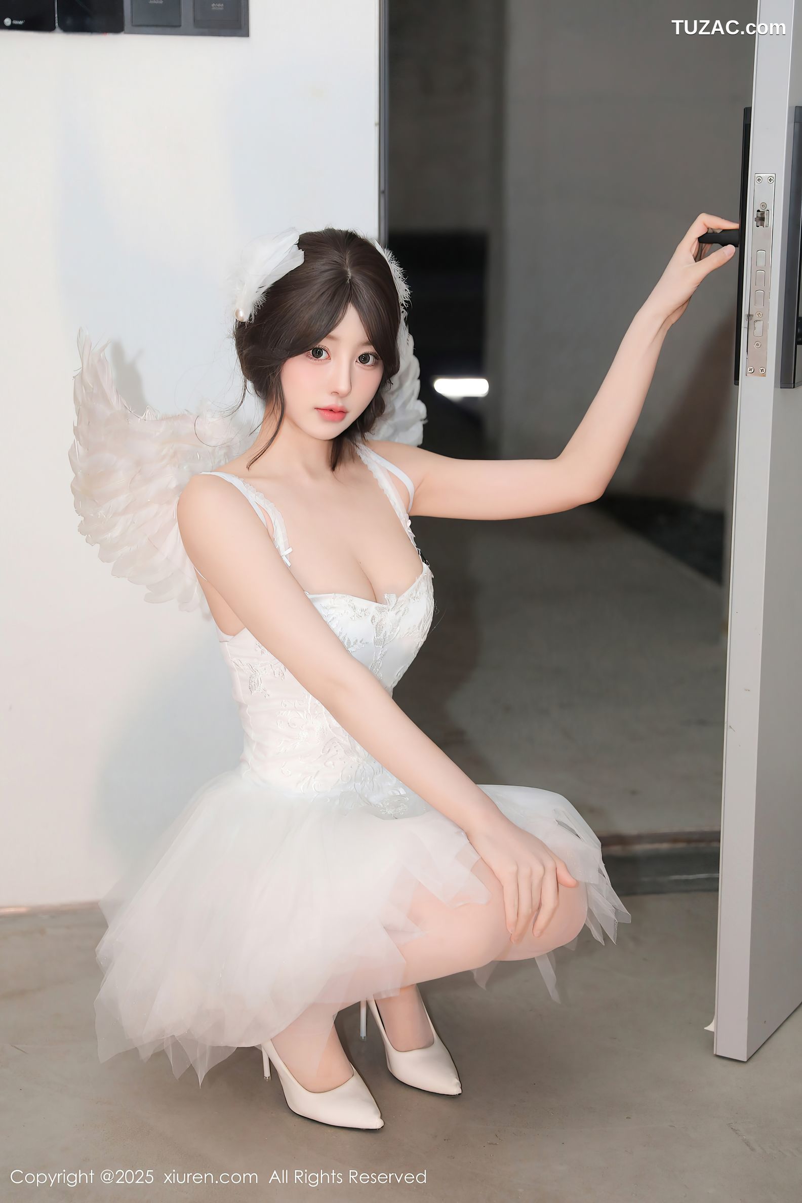 XiuRen秀人网-9742-桃妖夭-白色天使短纱裙白丝爆乳萝莉-2025.01.10