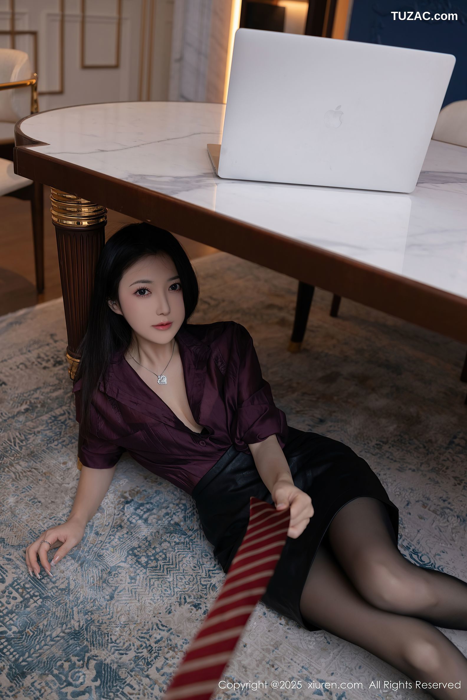 XiuRen秀人网-9744-鱼子酱Fish-暗红衬衫黑短裙黑丝玉足-2025.01.10