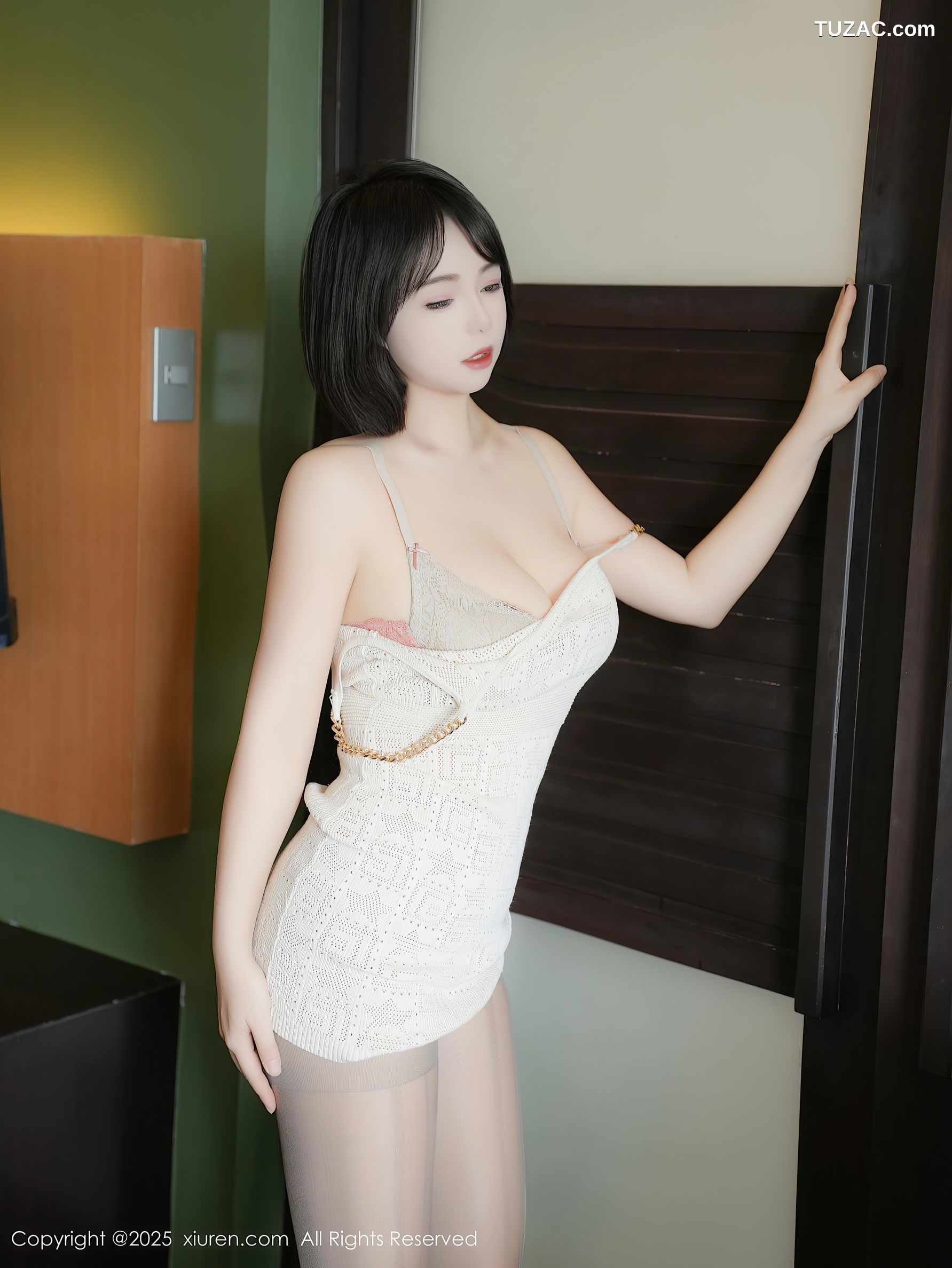 XiuRen秀人网-9747-桃色奶酪-白色连衣短裙肉色内衣-2025.01.13