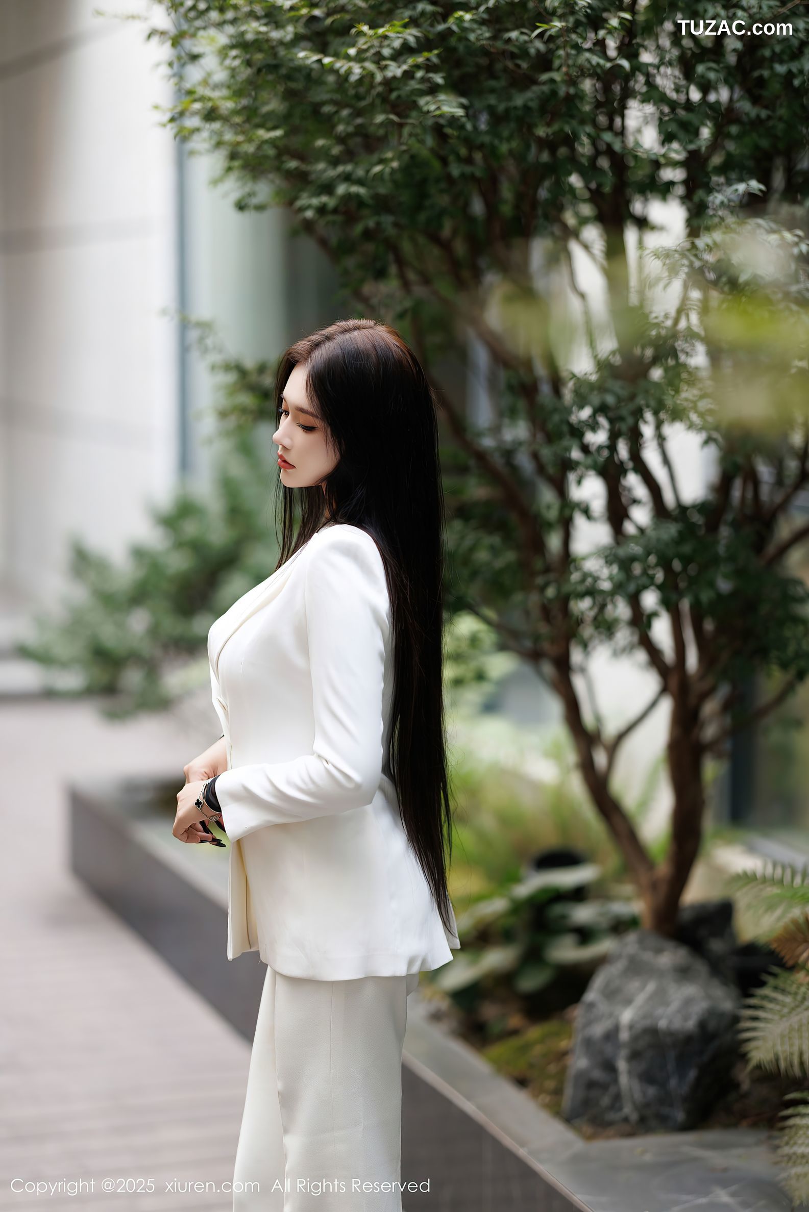 XiuRen秀人网-9755-娜比-OL白色西服套装黑丝连体内衣-2025.01.14