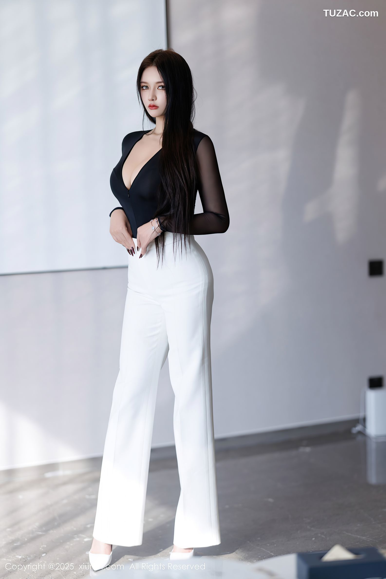 XiuRen秀人网-9755-娜比-OL白色西服套装黑丝连体内衣-2025.01.14