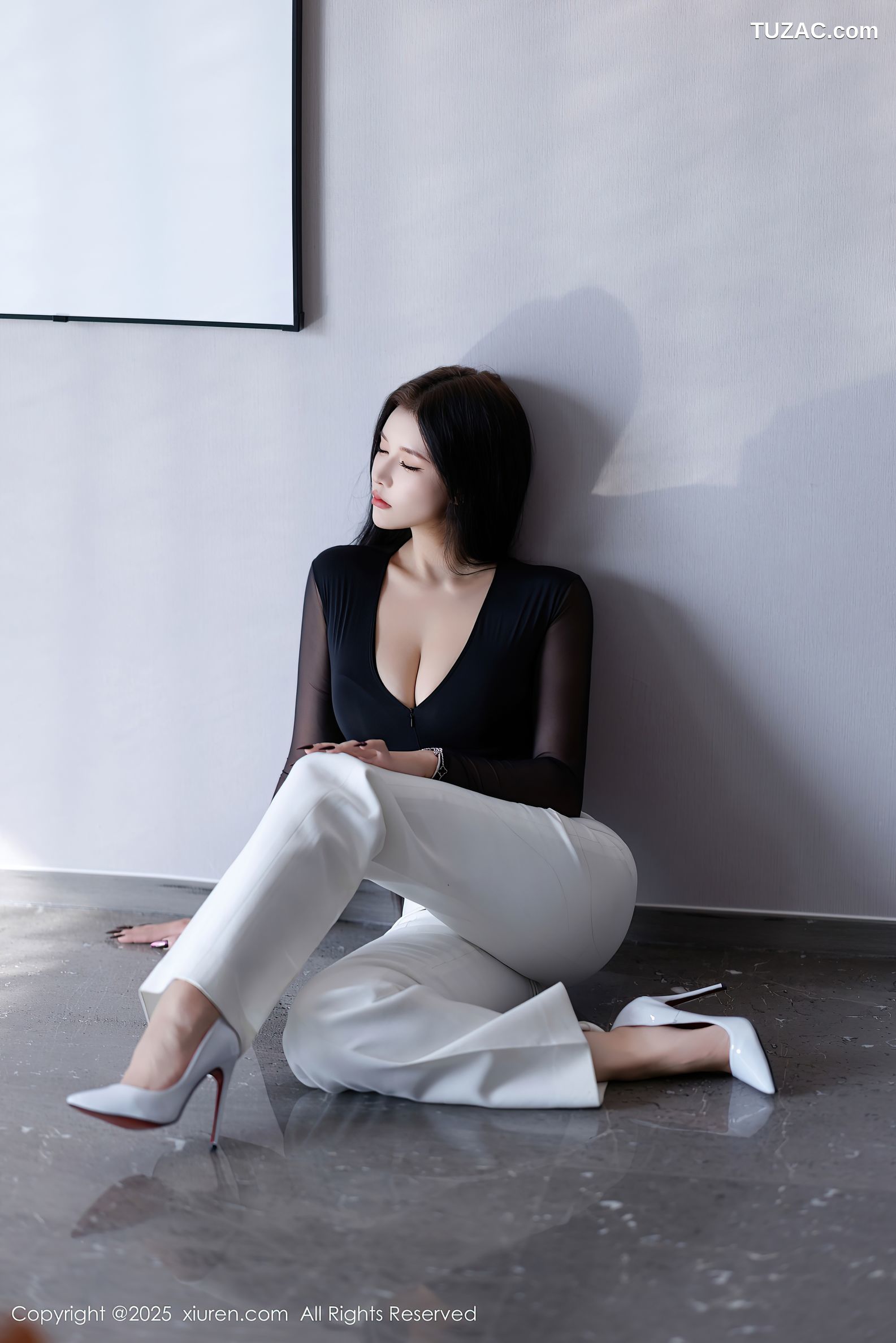 XiuRen秀人网-9755-娜比-OL白色西服套装黑丝连体内衣-2025.01.14