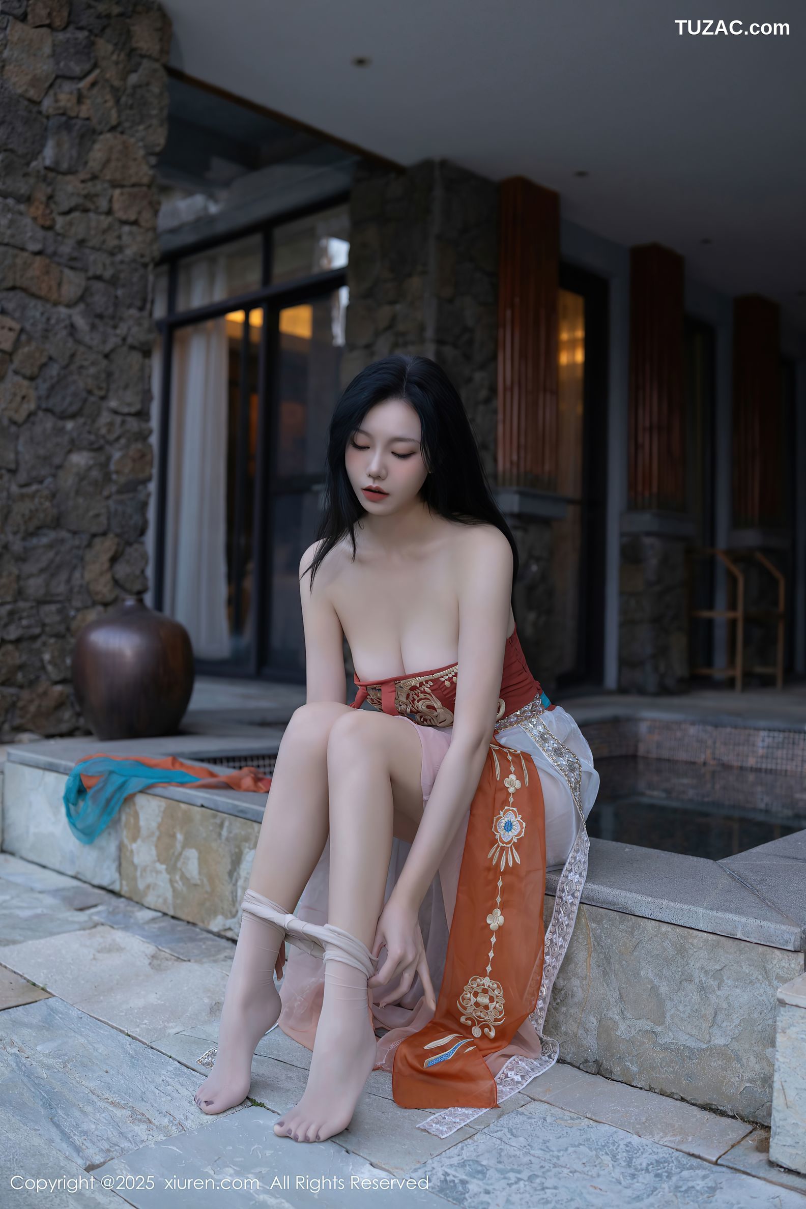 XiuRen秀人网-9757-安然anran-西域风古装抹胸长纱裙美乳-2025.01.14