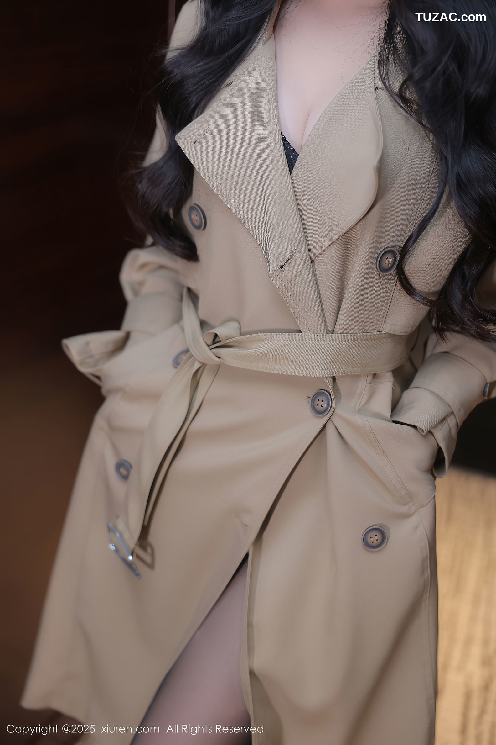 XiuRen秀人网-9758-希雅sia-米色长风衣黑内衣黑丝爆乳-2025.01.15