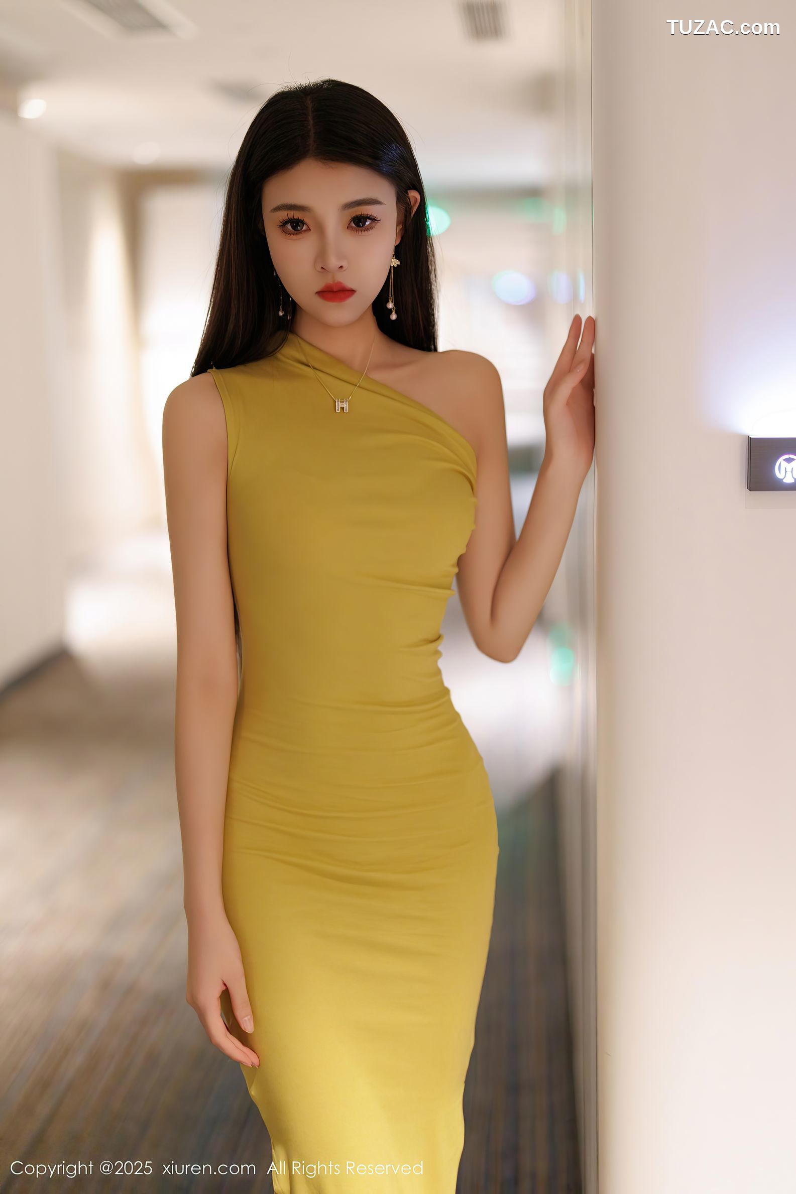 XiuRen秀人网-9761-初梦瑶-鹅黄连衣长裙黑蕾丝内衣-2025.01.15